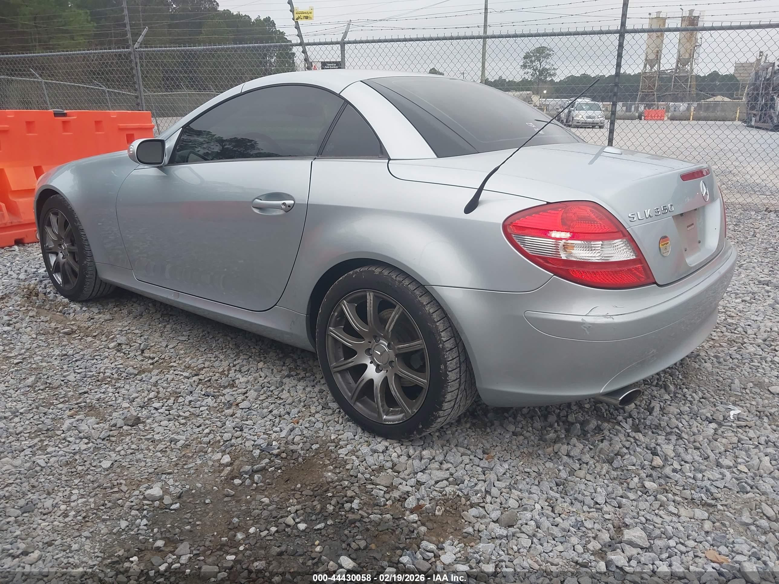 2007 Mercedes-benz Slk 350   Light Blue vin: WDBWK56F57F133453