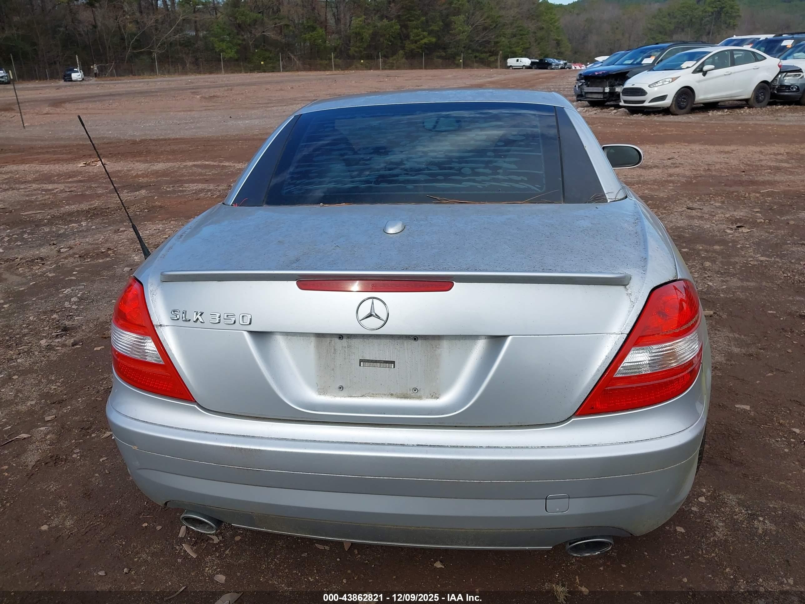 2007 Mercedes-benz Slk 350   Silver vin: WDBWK56F57F152648