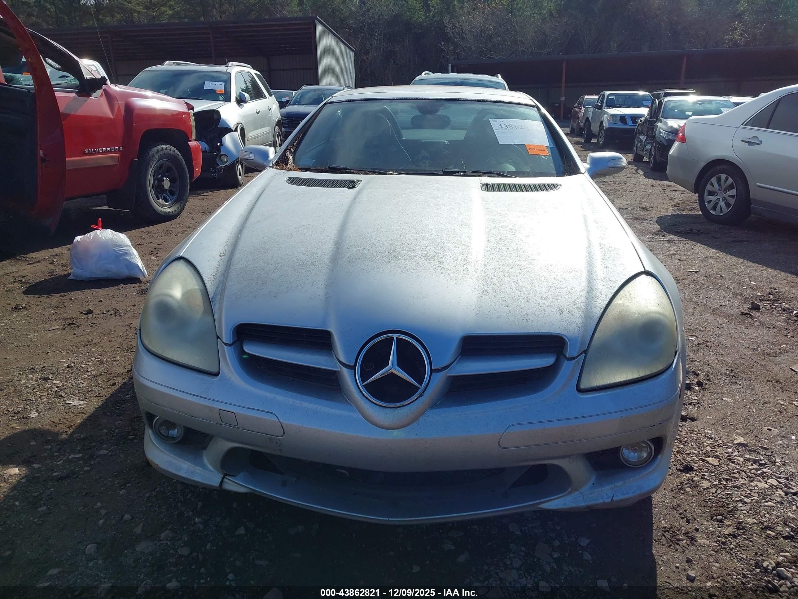 2007 Mercedes-benz Slk 350   Silver vin: WDBWK56F57F152648