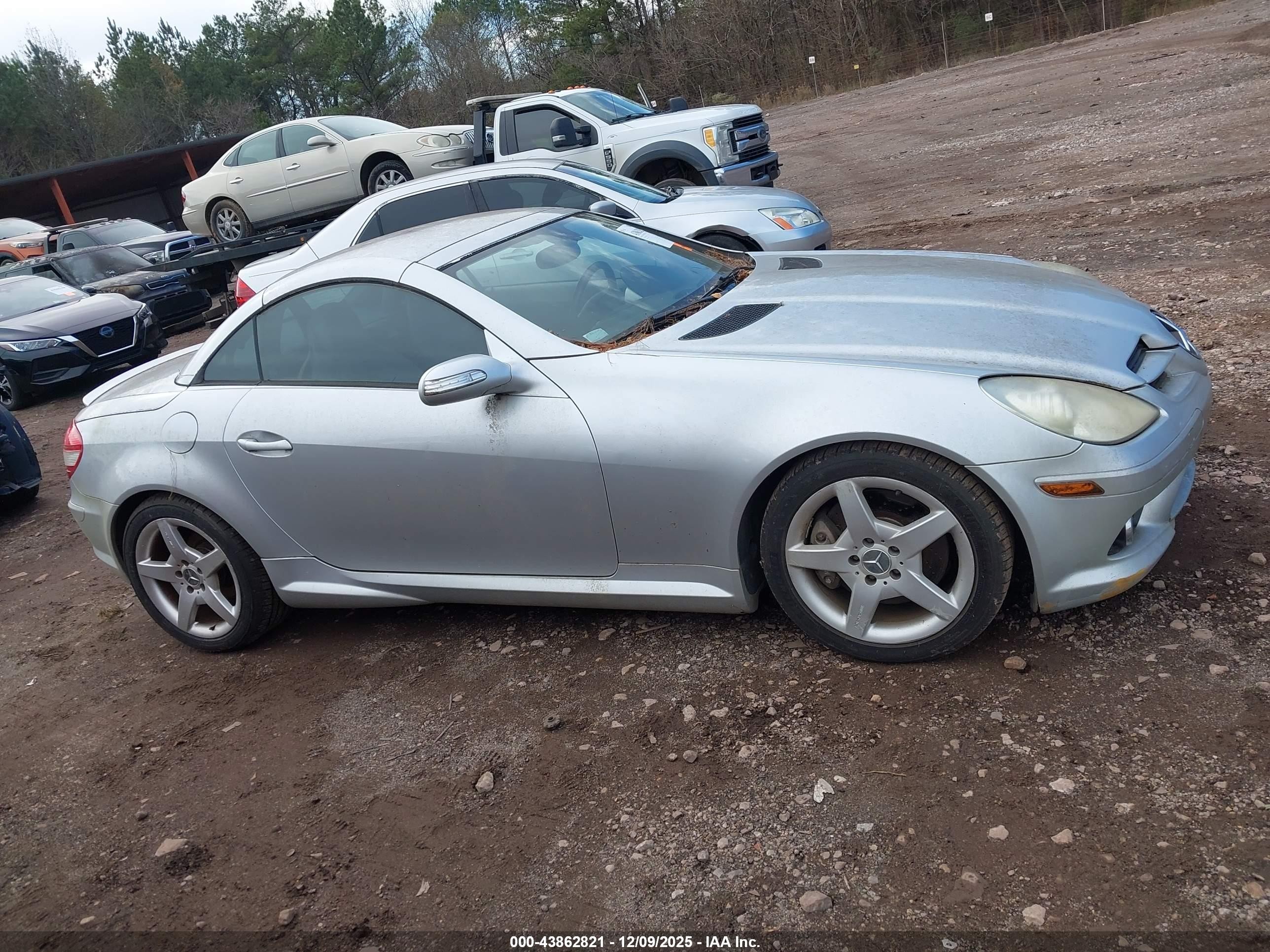 2007 Mercedes-benz Slk 350   Silver vin: WDBWK56F57F152648
