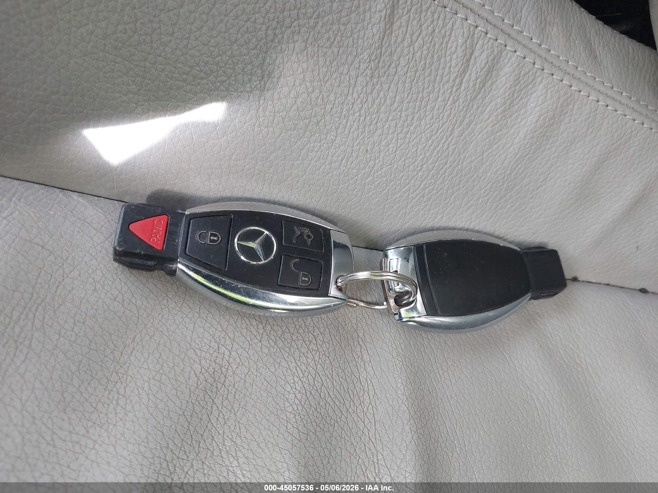 2007 Mercedes-benz Slk 350   Silver vin: WDBWK56F57F152648