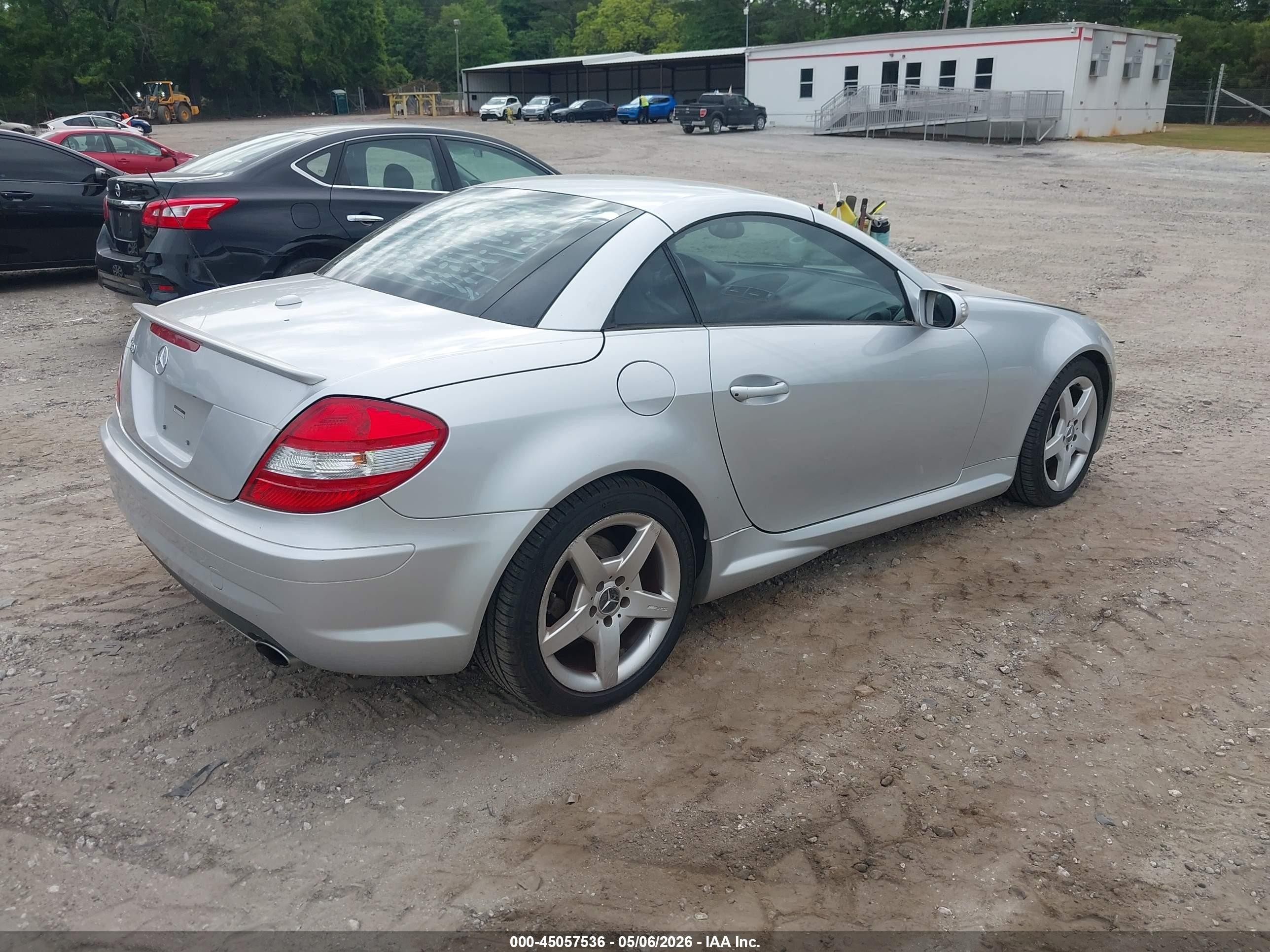2007 Mercedes-benz Slk 350   Silver vin: WDBWK56F57F152648