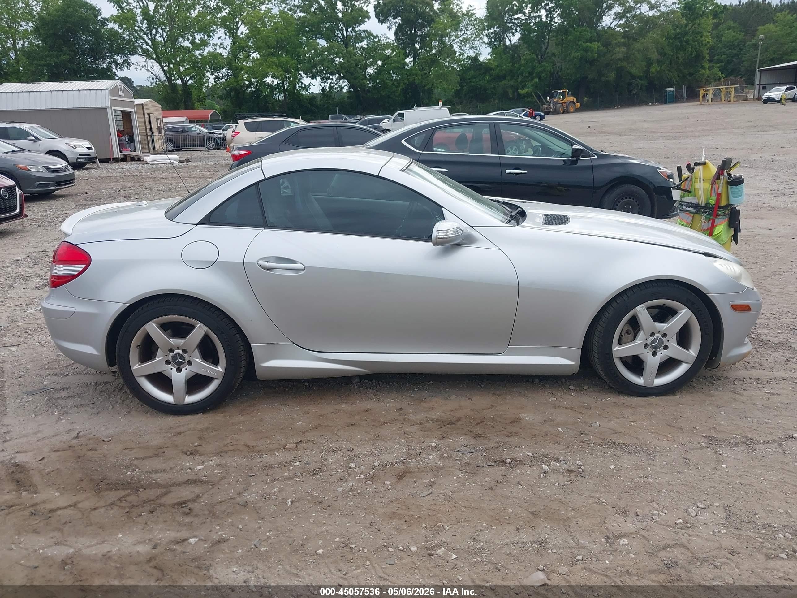 2007 Mercedes-benz Slk 350   Silver vin: WDBWK56F57F152648