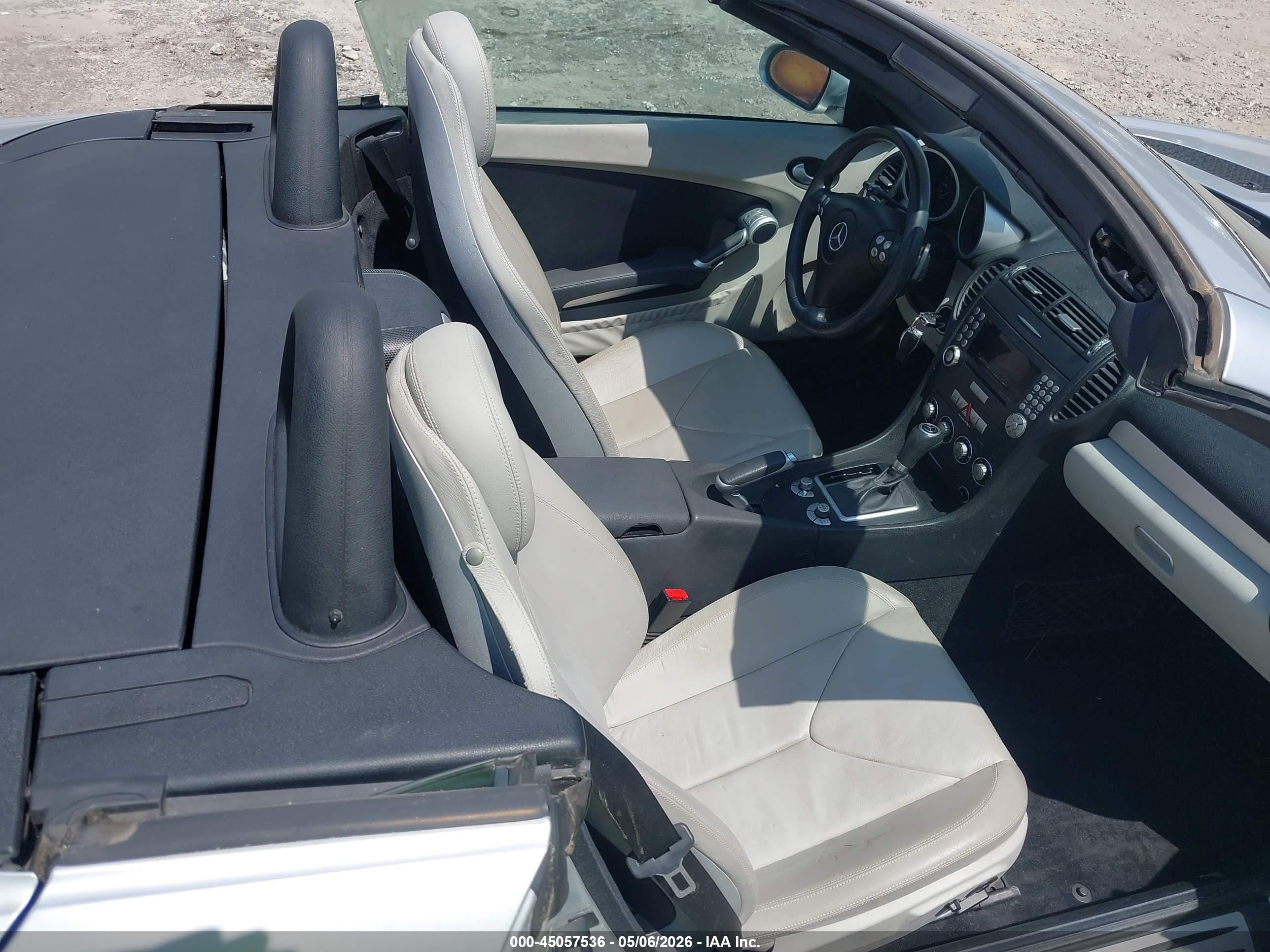 2007 Mercedes-benz Slk 350   Silver vin: WDBWK56F57F152648
