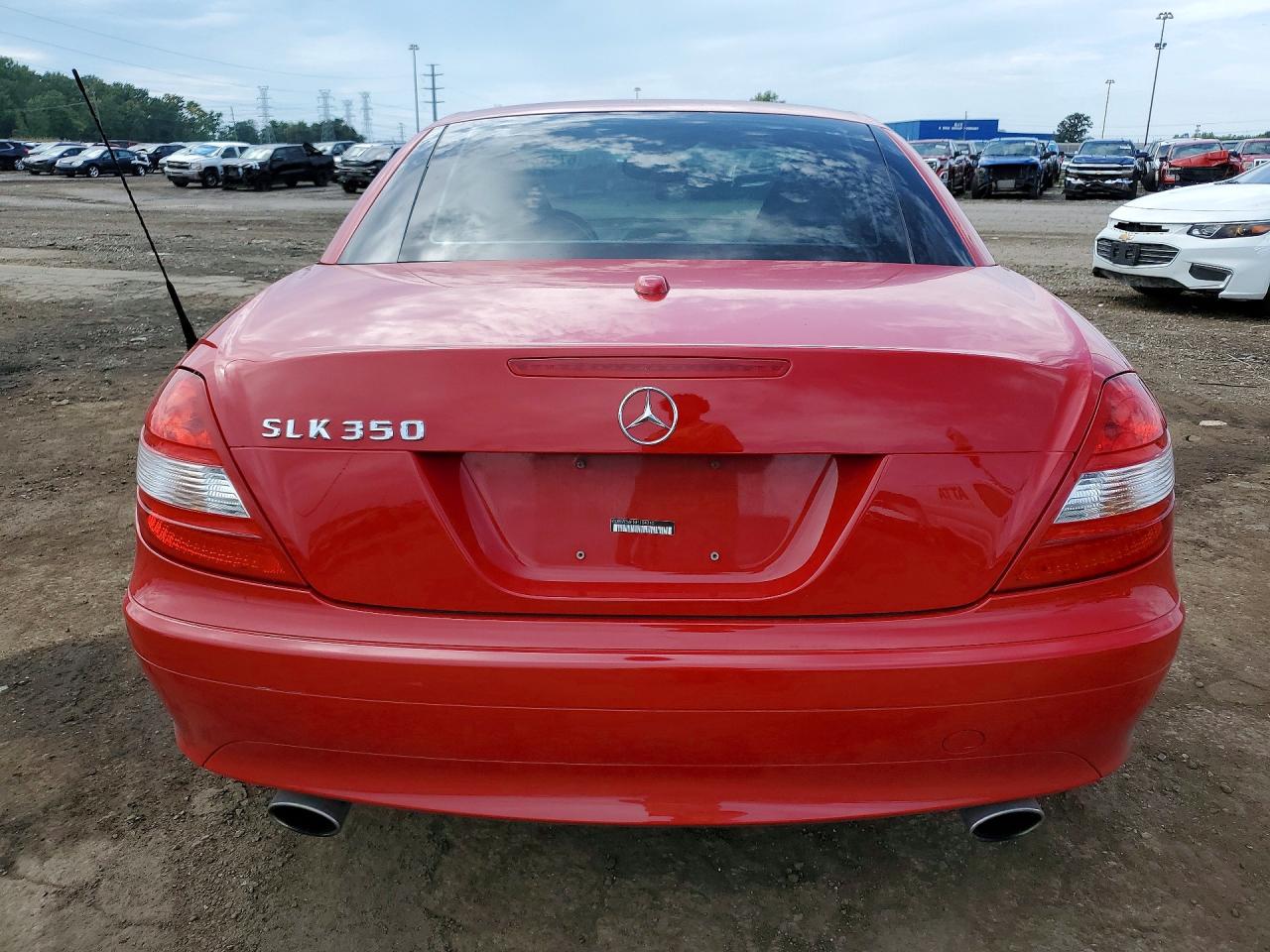 2008 Mercedes-benz Slk350 Red vin: WDBWK56F58F184310