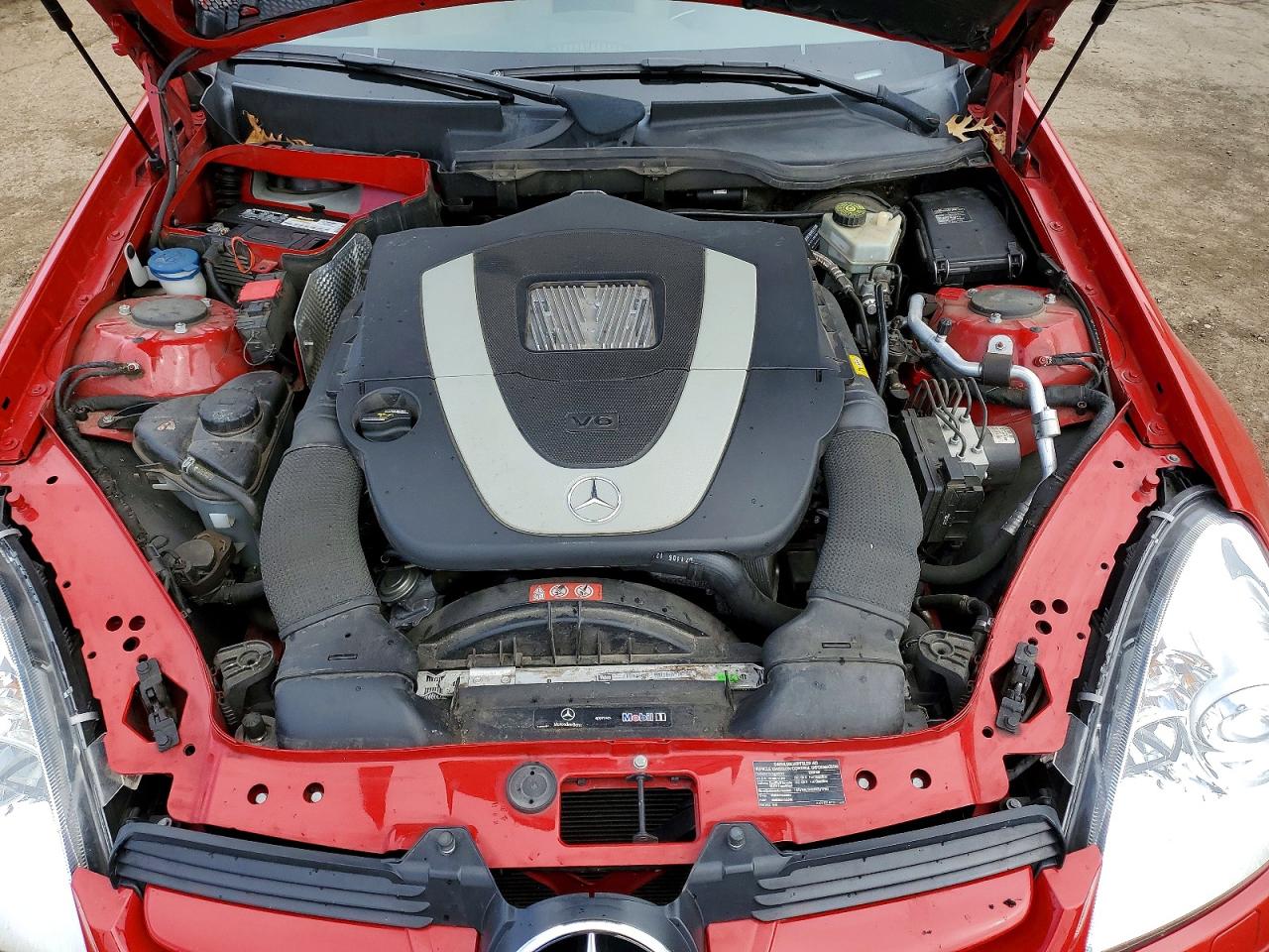2008 Mercedes-benz Slk350 Red vin: WDBWK56F58F184310