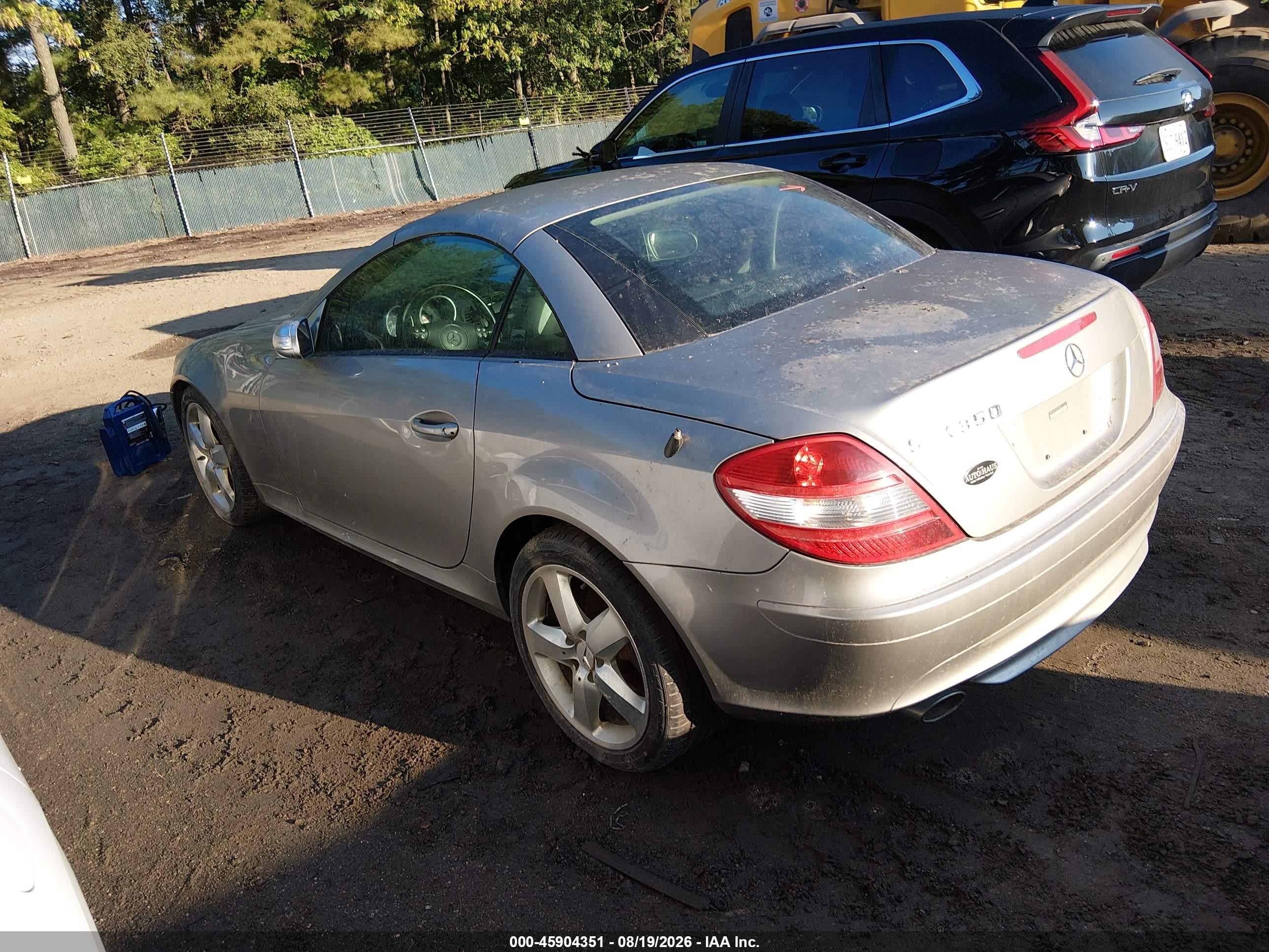 2005 Mercedes-benz Slk 350   Silver vin: WDBWK56F65F028658