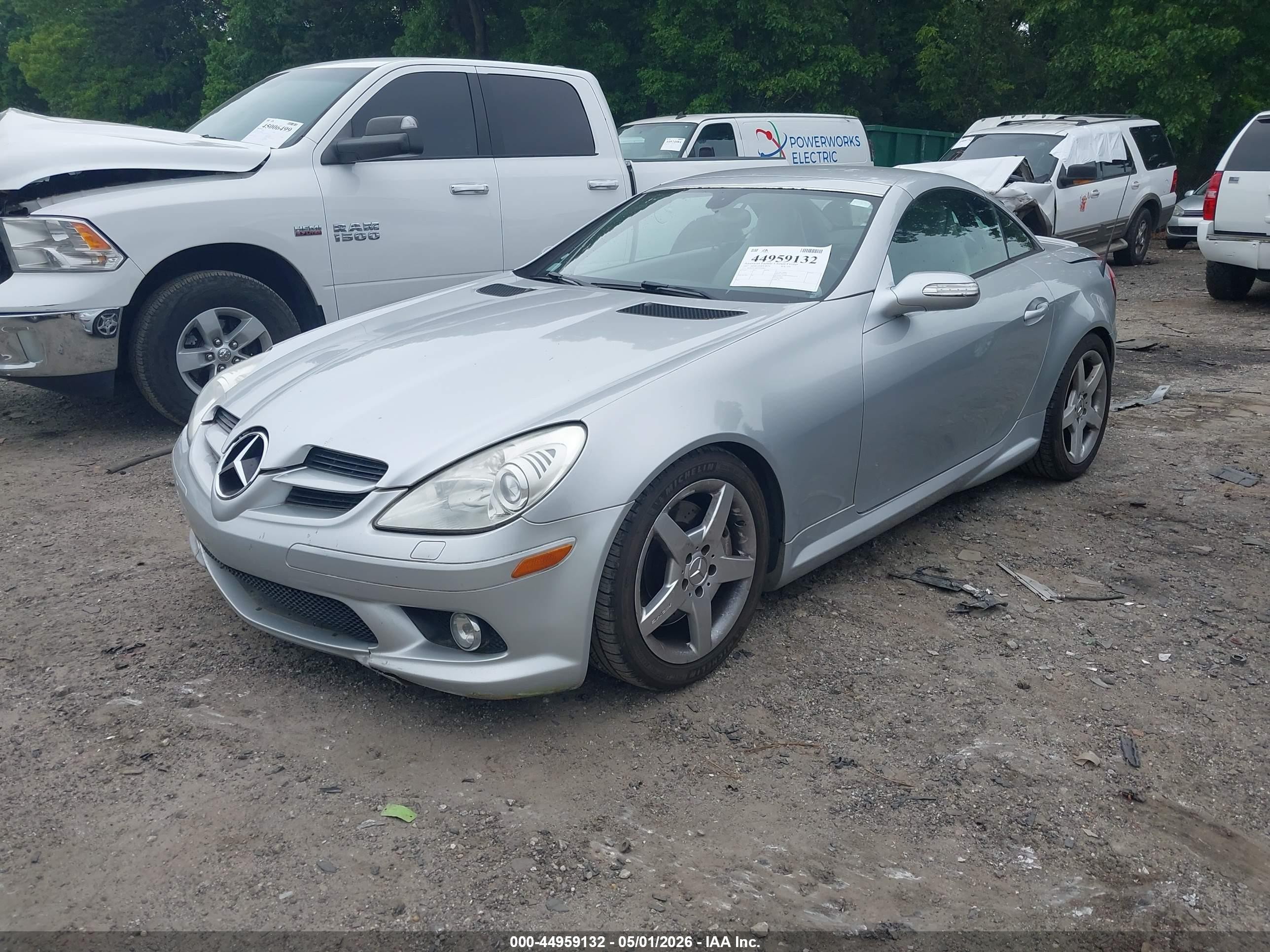 2007 Mercedes-benz Slk 350   Silver vin: WDBWK56F67F168891