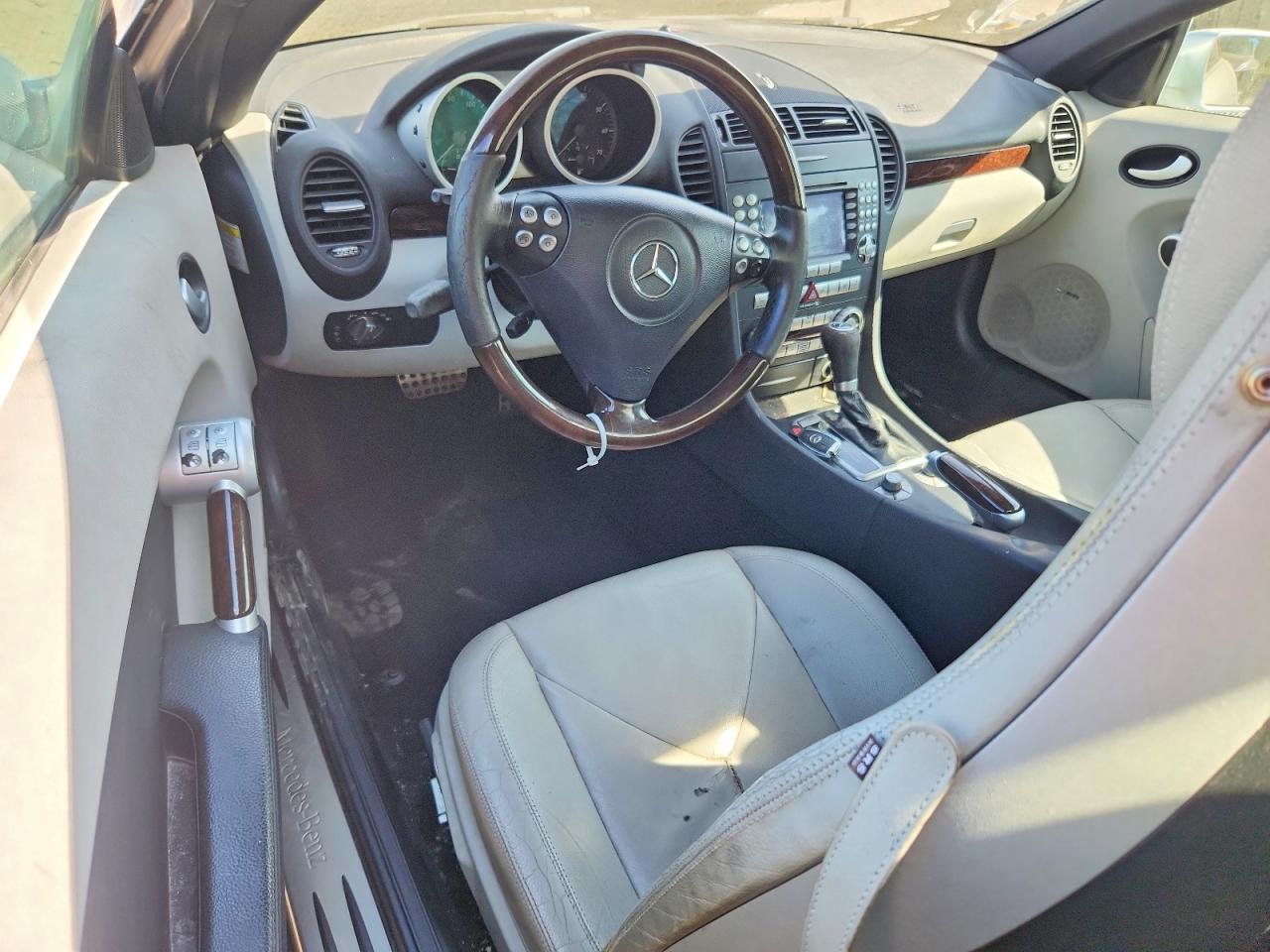 2005 Mercedes-benz Slk 350 Silver vin: WDBWK56F75F045162