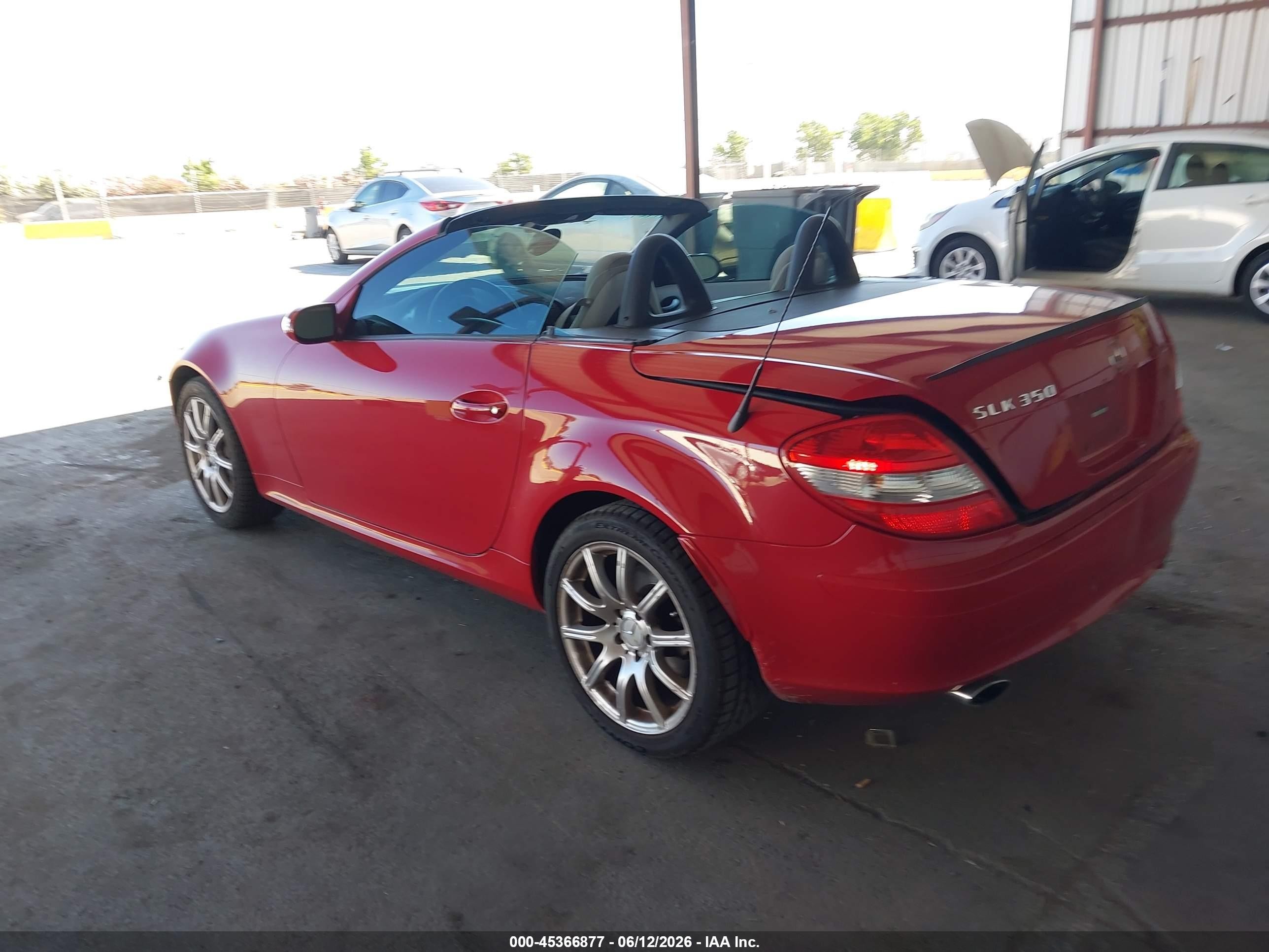 2006 Mercedes-benz Slk 350   Red vin: WDBWK56F76F082729