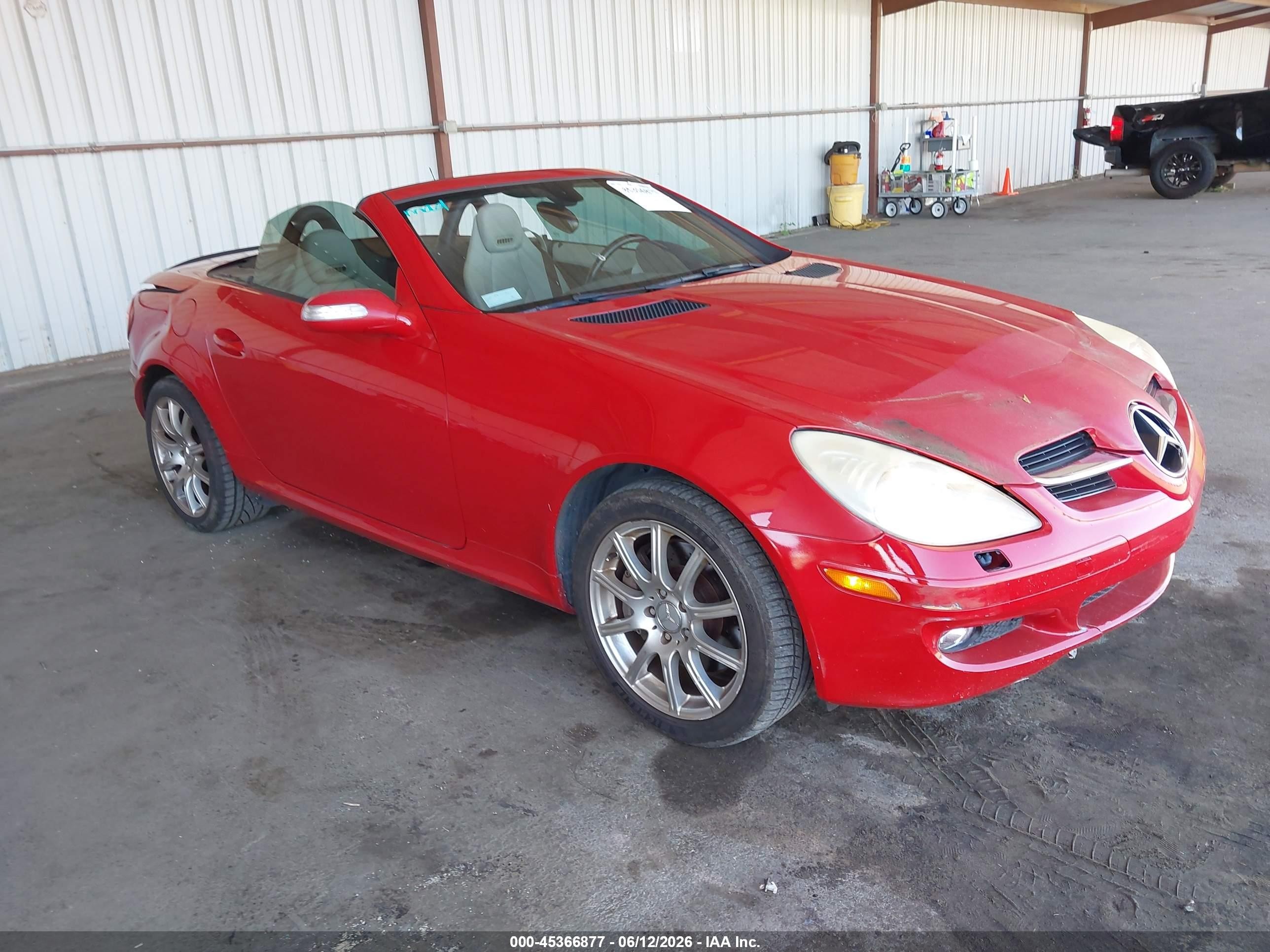 2006 Mercedes-benz Slk 350   Red vin: WDBWK56F76F082729