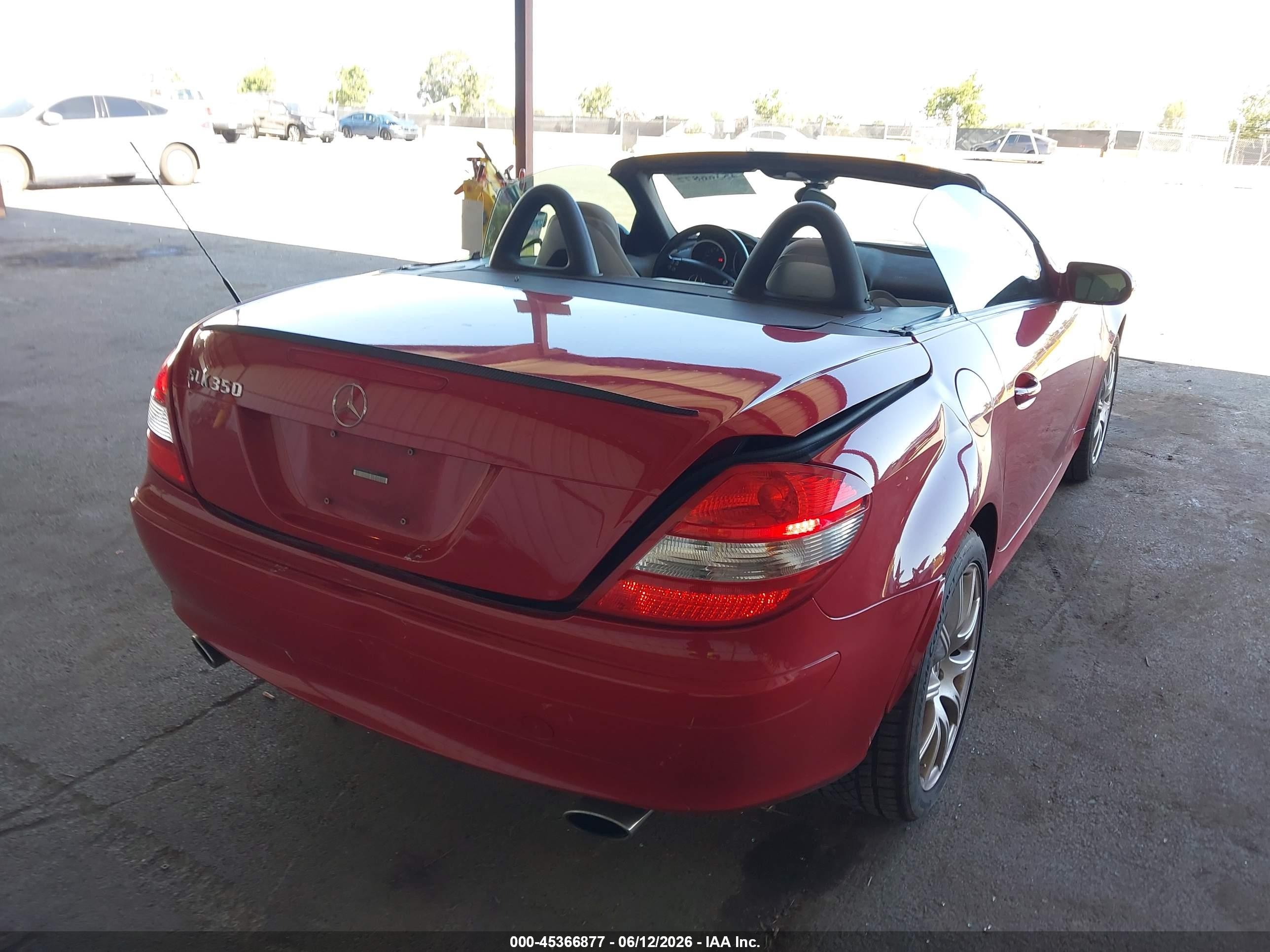 2006 Mercedes-benz Slk 350   Red vin: WDBWK56F76F082729
