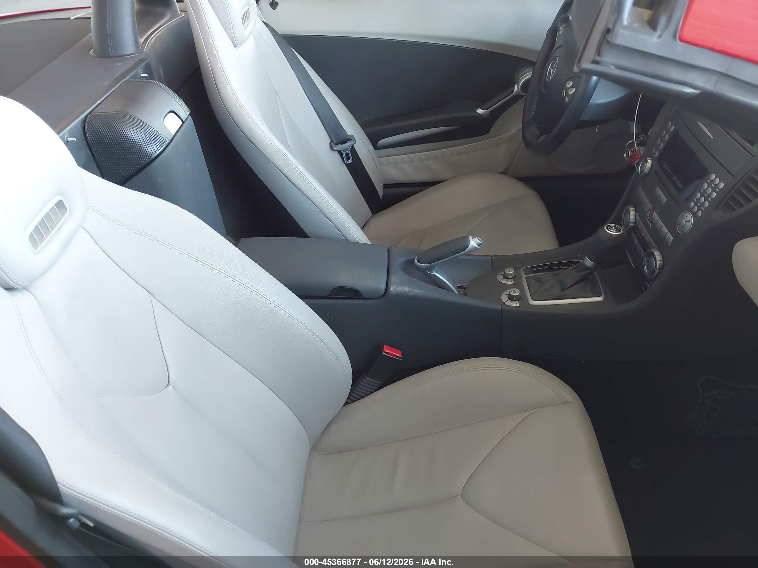 2006 Mercedes-benz Slk 350   Red vin: WDBWK56F76F082729