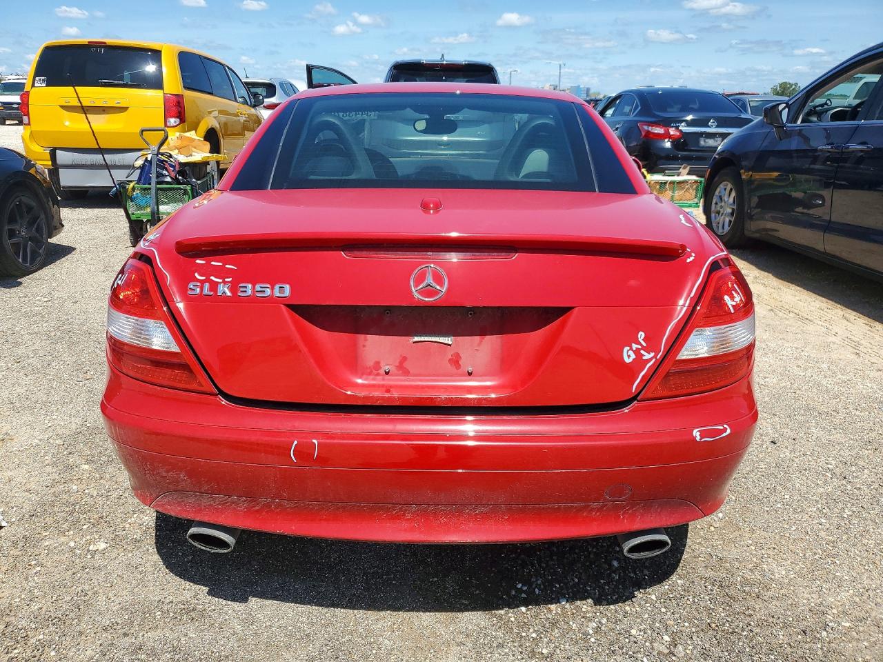 2007 Mercedes-benz Slk 350 Red vin: WDBWK56F77F137701