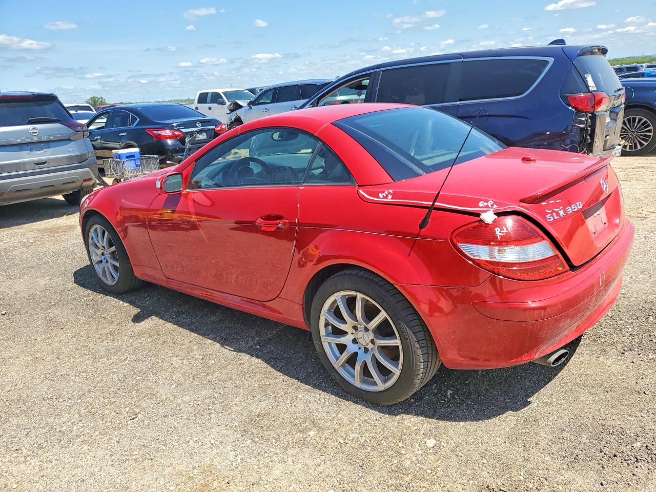 2007 Mercedes-benz Slk 350 Red vin: WDBWK56F77F137701