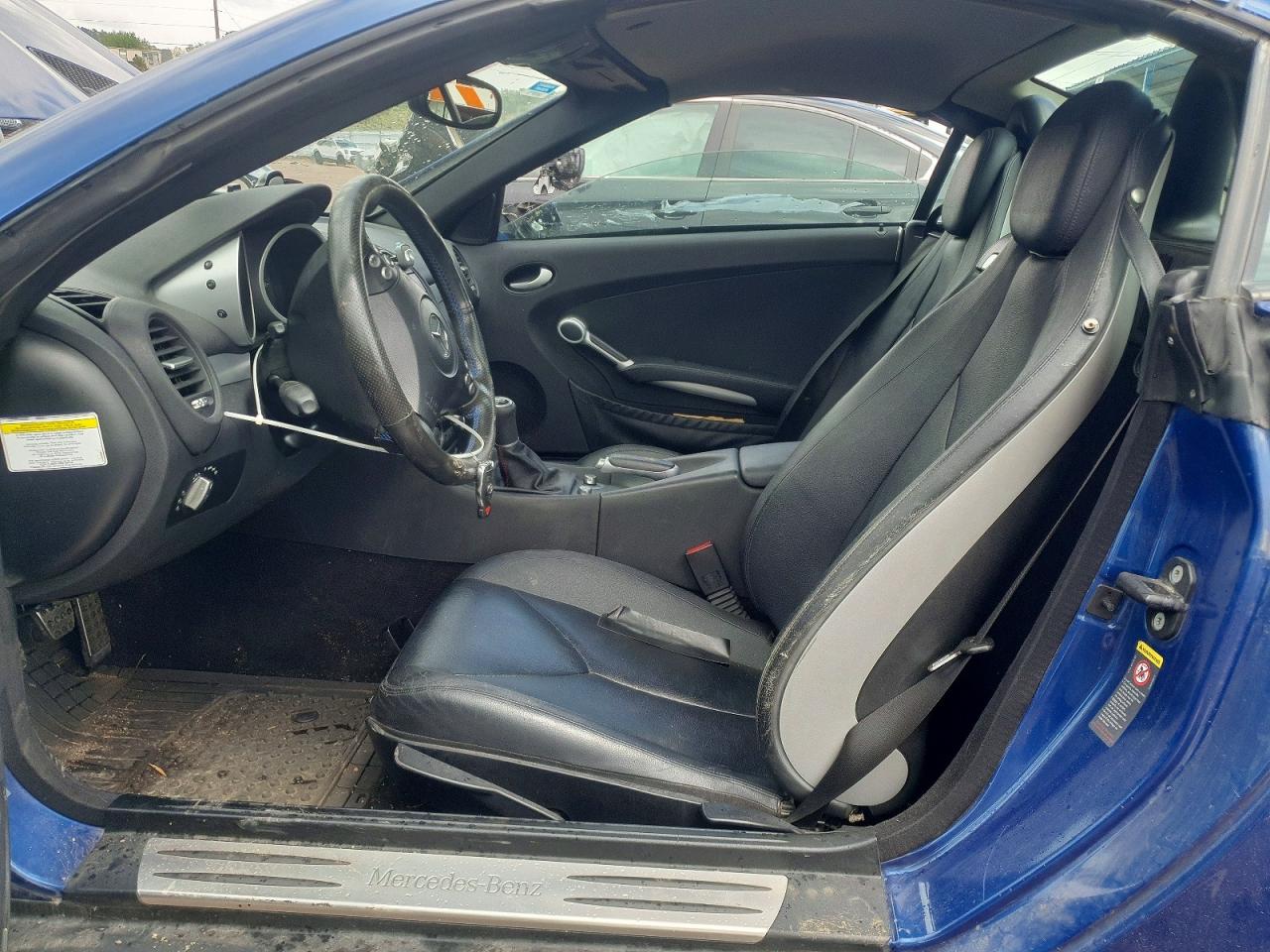 2005 Mercedes-benz Slk 350 Blue vin: WDBWK56F85F025308