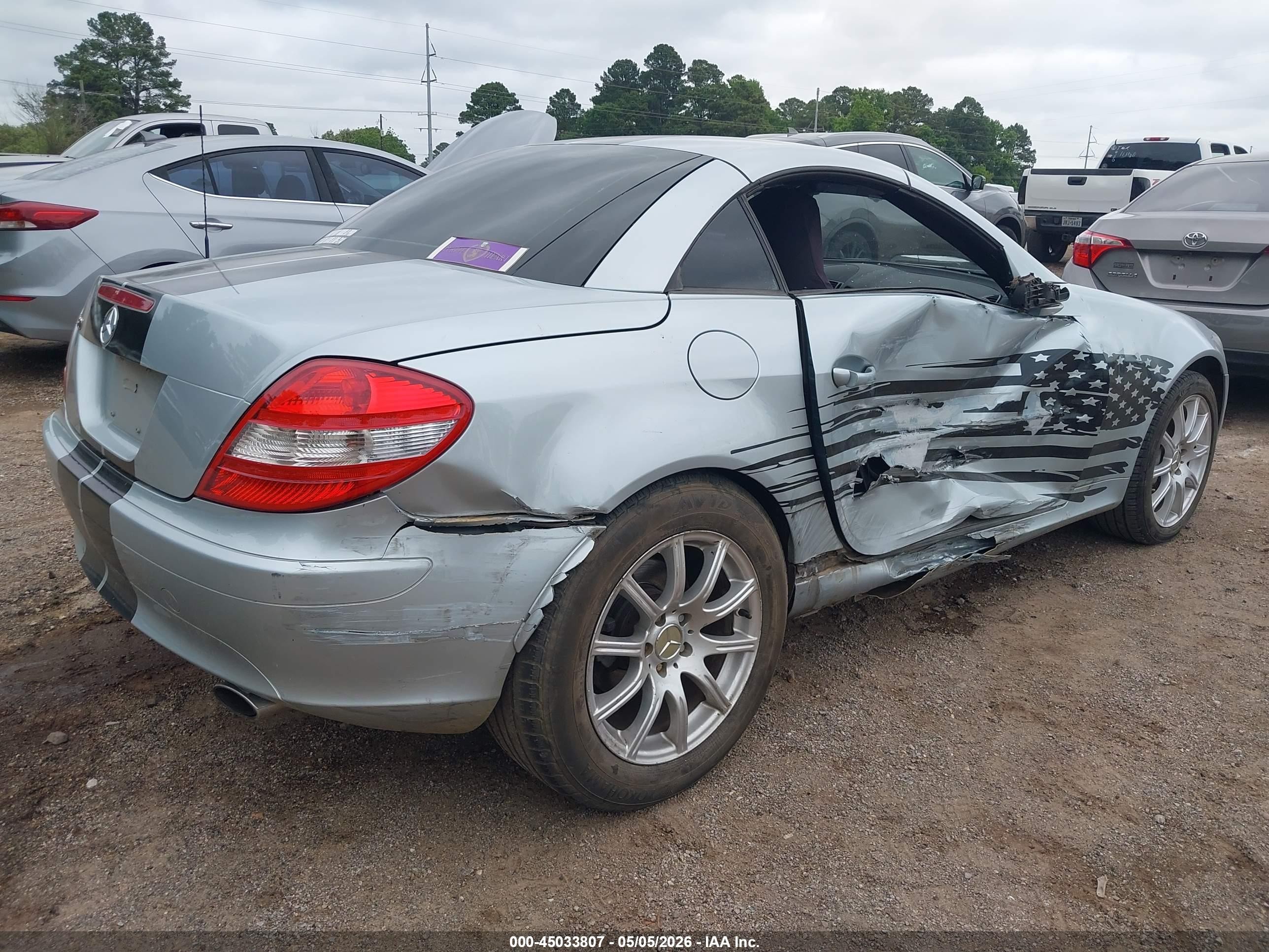 2005 Mercedes-benz Slk 350   Light Blue vin: WDBWK56F95F034213