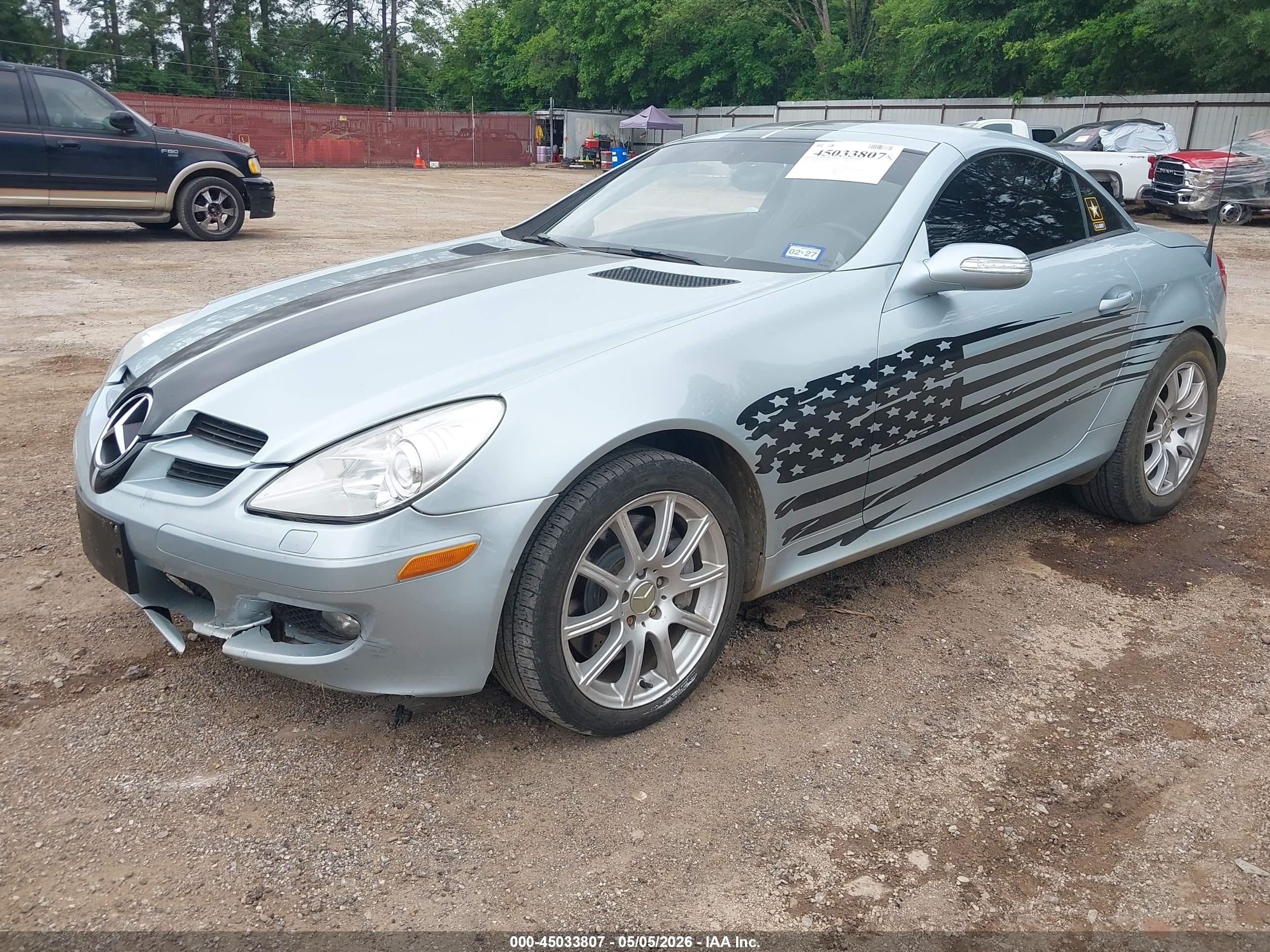 2005 Mercedes-benz Slk 350   Light Blue vin: WDBWK56F95F034213