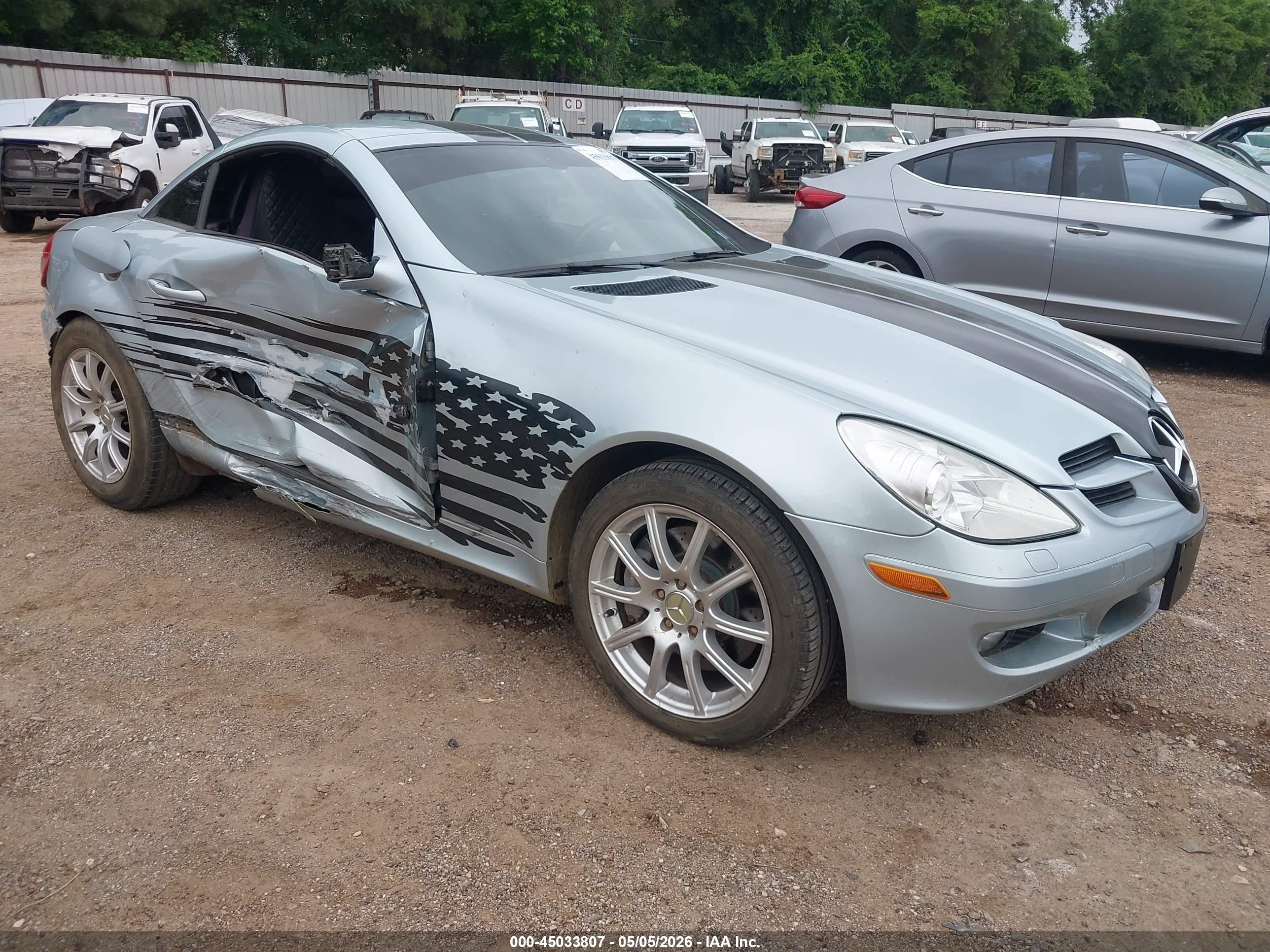 2005 Mercedes-benz Slk 350   Light Blue vin: WDBWK56F95F034213