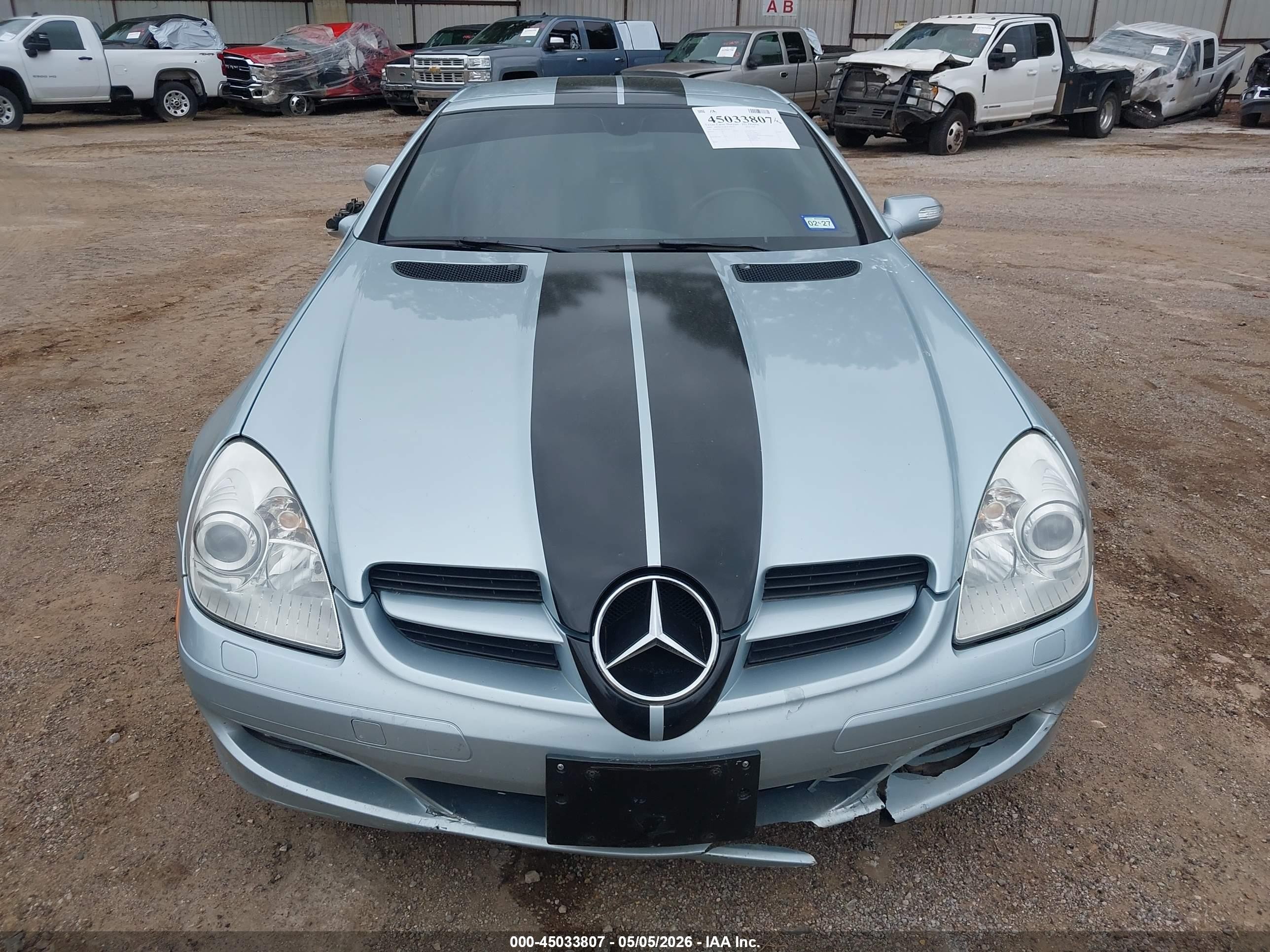 2005 Mercedes-benz Slk 350   Light Blue vin: WDBWK56F95F034213