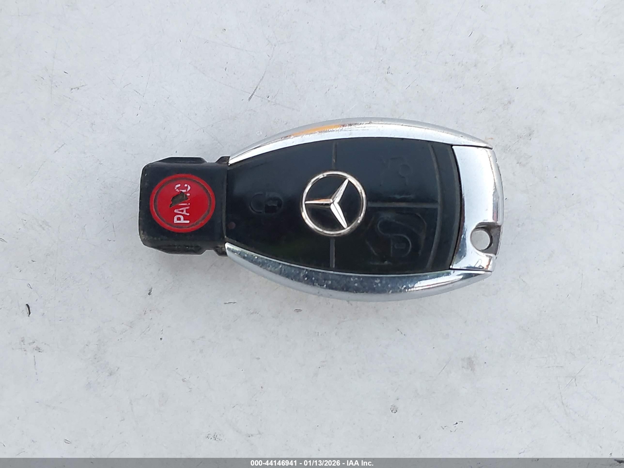 2008 Mercedes-benz Slk 350   White vin: WDBWK56F98F174962
