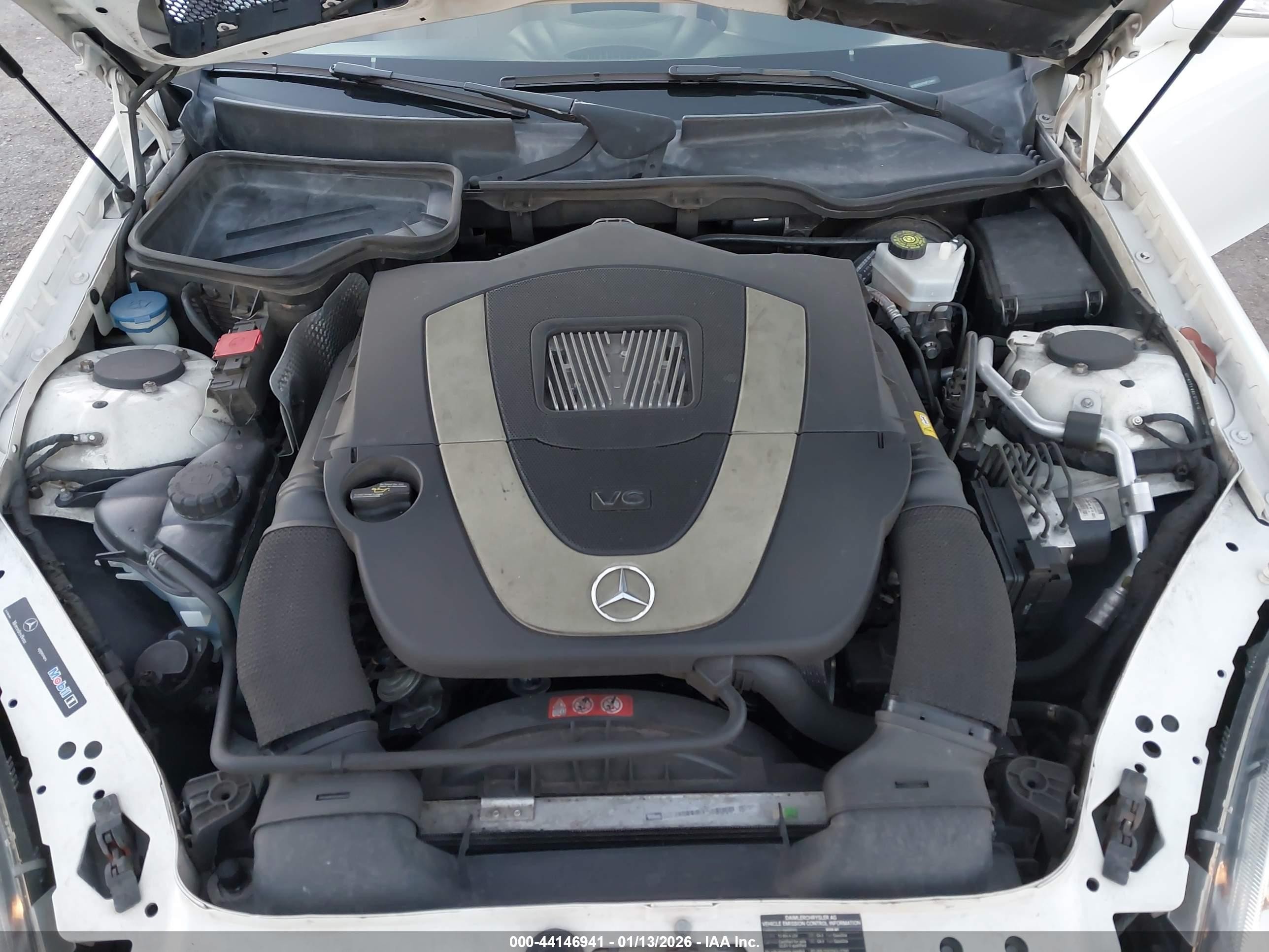 2008 Mercedes-benz Slk 350   White vin: WDBWK56F98F174962