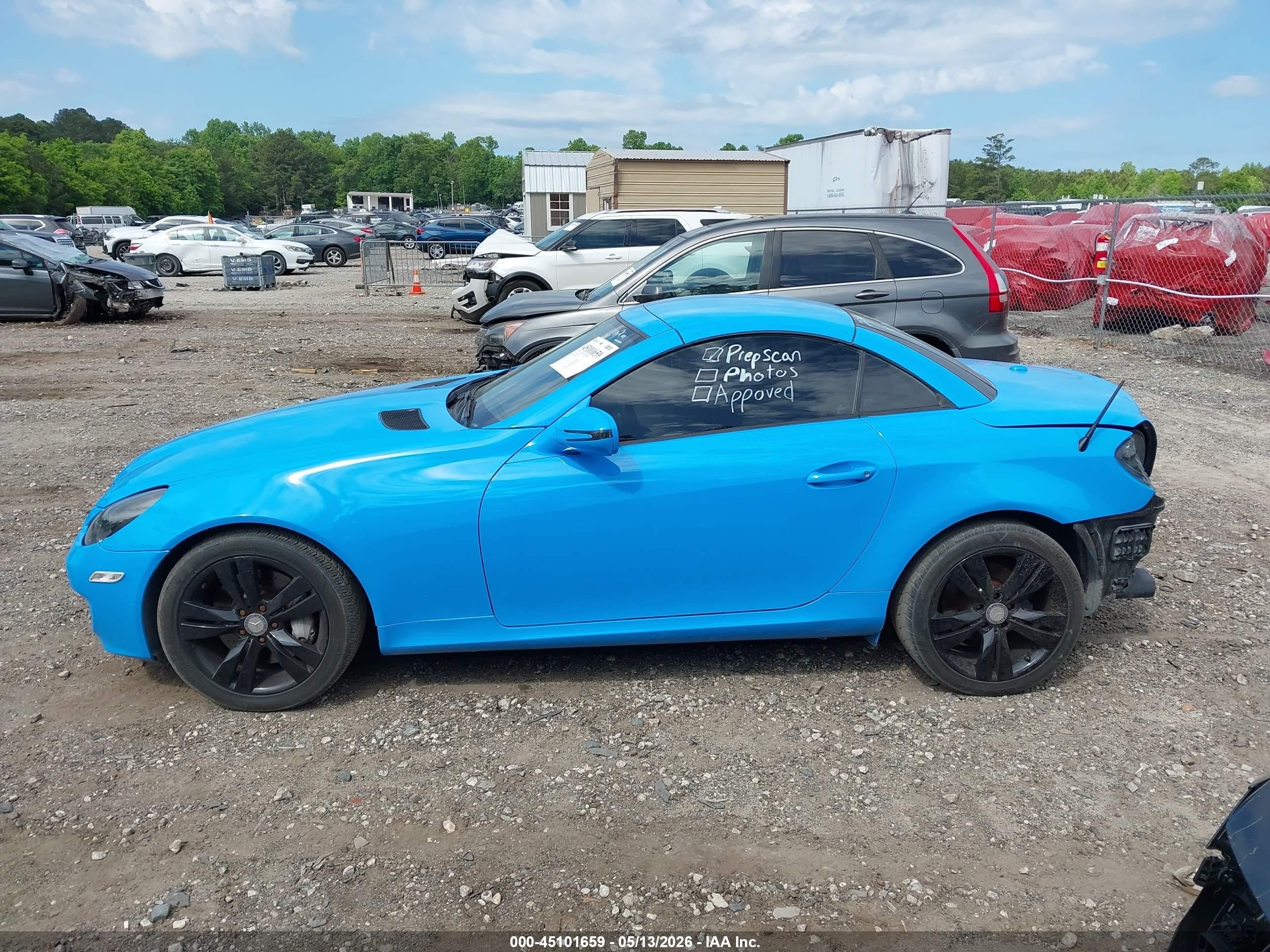2009 Mercedes-benz Slk 350   Blue vin: WDBWK58F19F190569