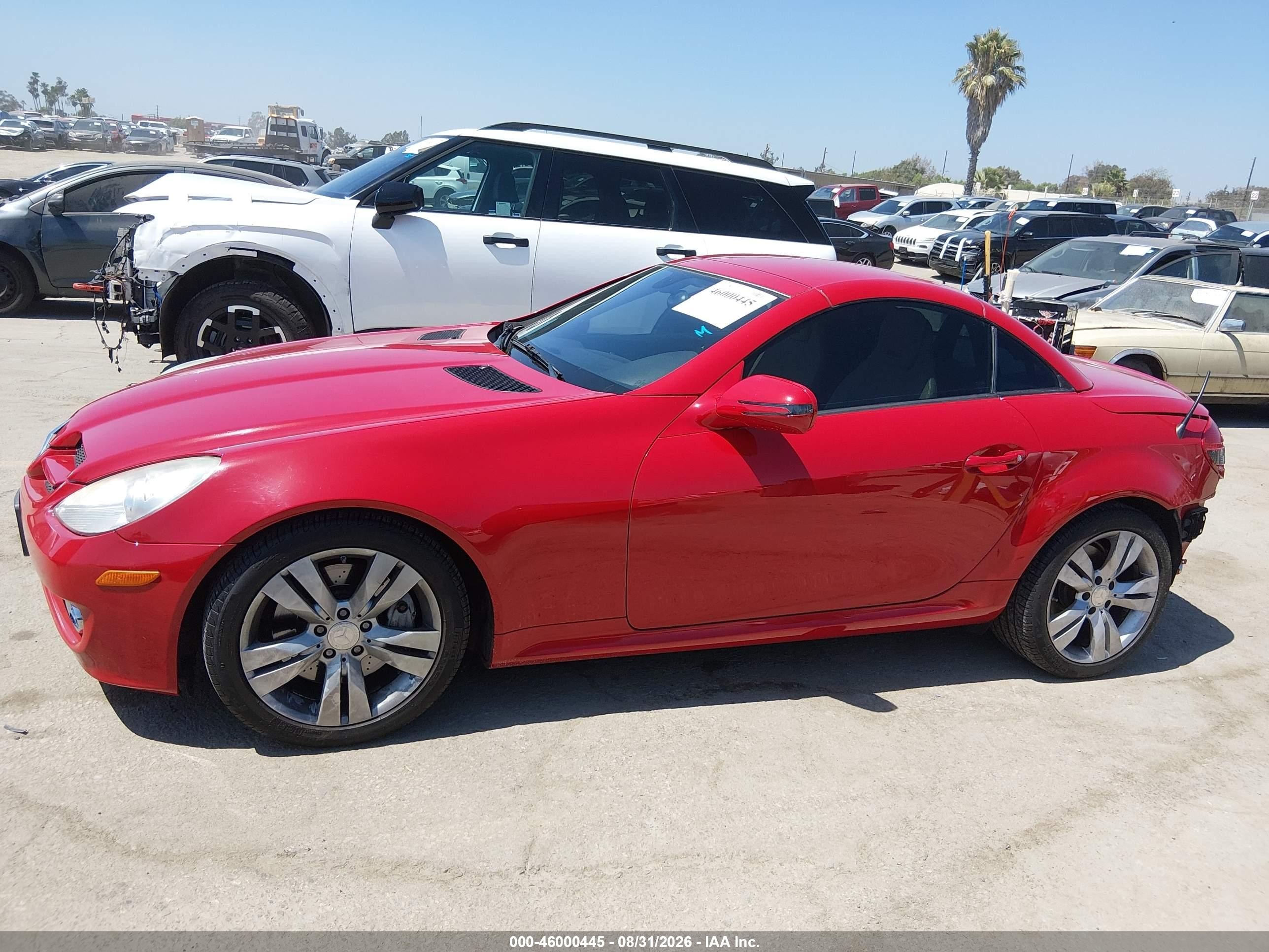 2009 Mercedes-benz Slk 350 Red vin: WDBWK58F19F190670