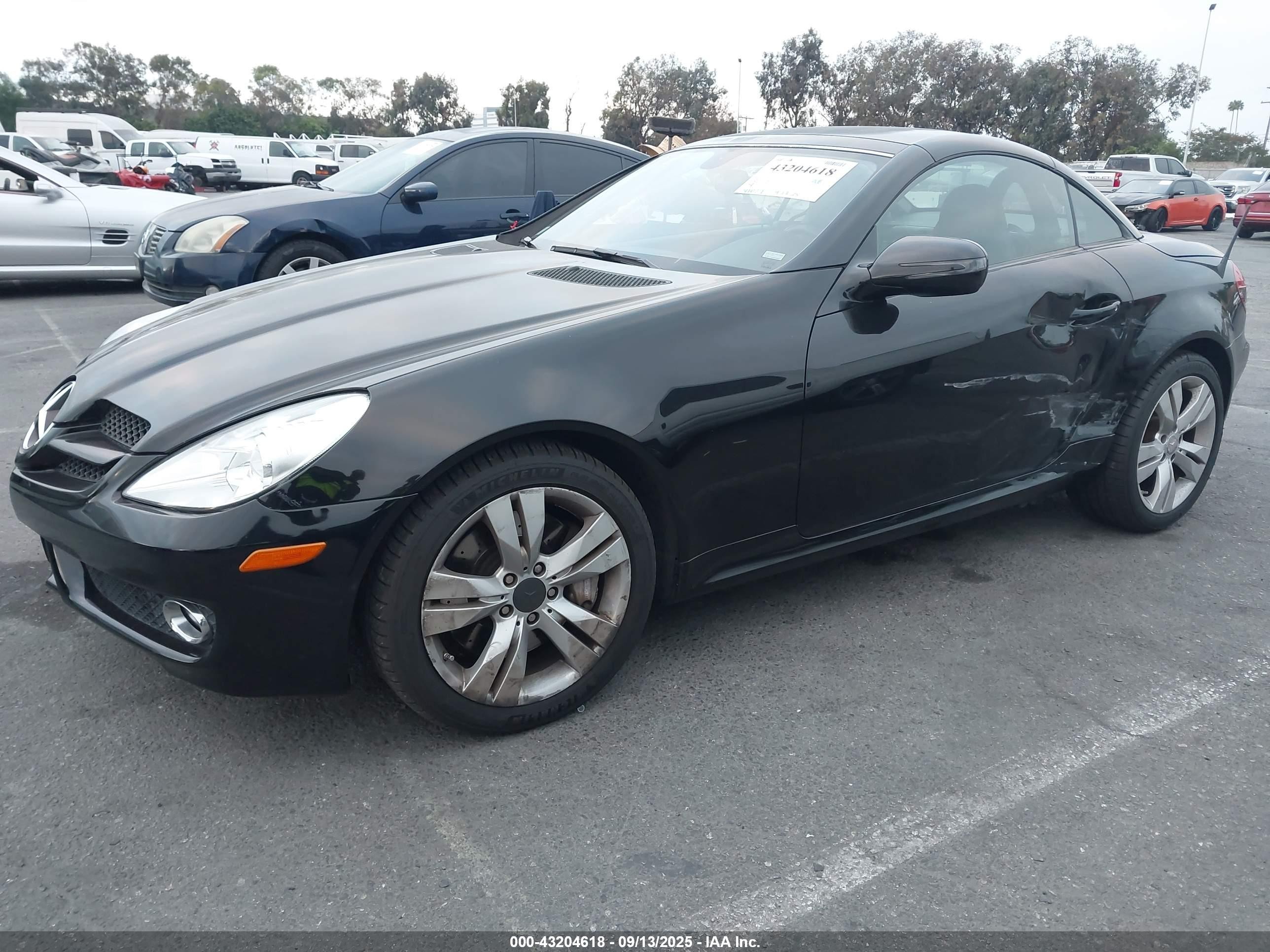 2009 Mercedes-benz Slk 350   Black vin: WDBWK58F29F191603