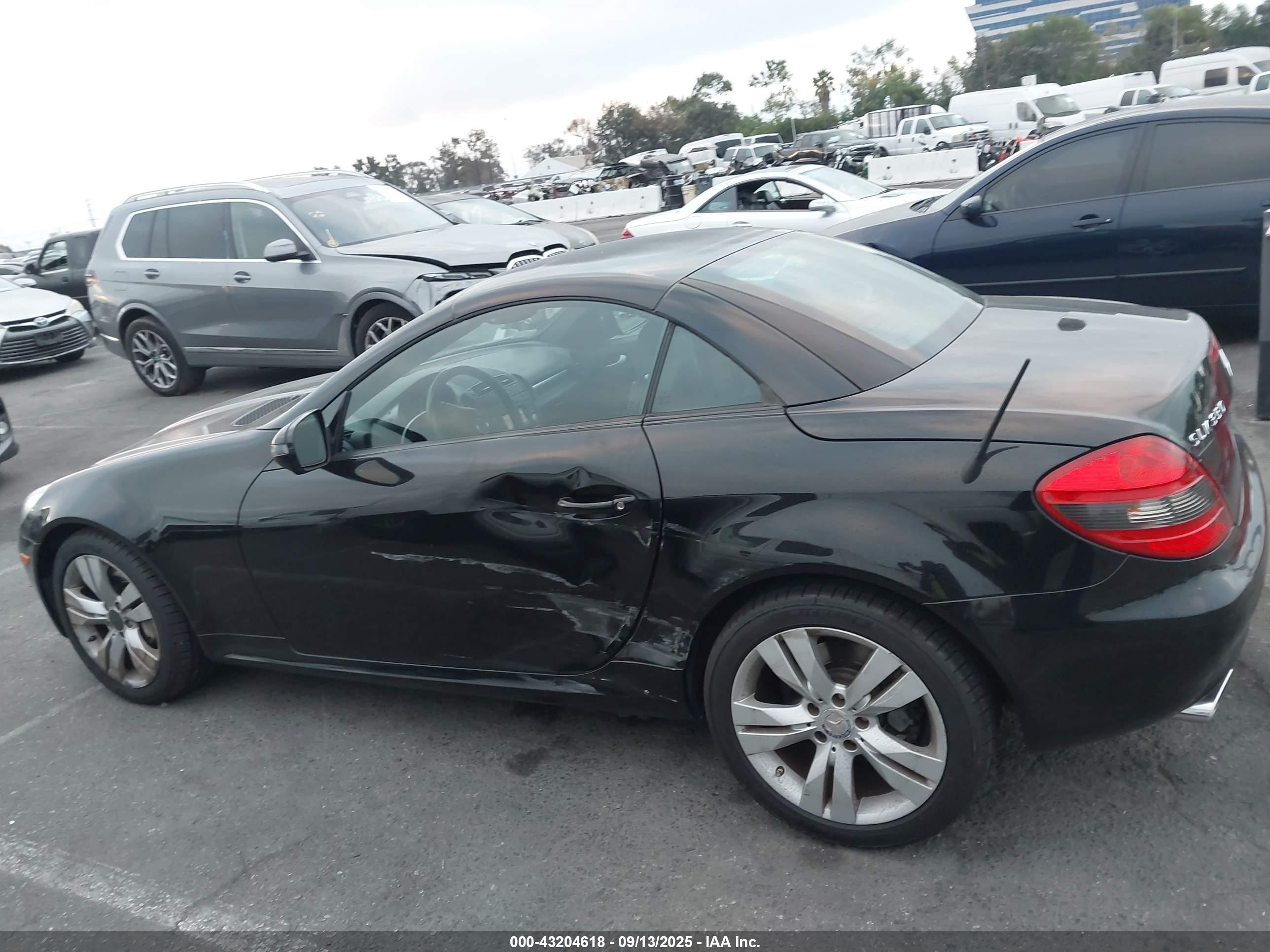 2009 Mercedes-benz Slk 350   Black vin: WDBWK58F29F191603