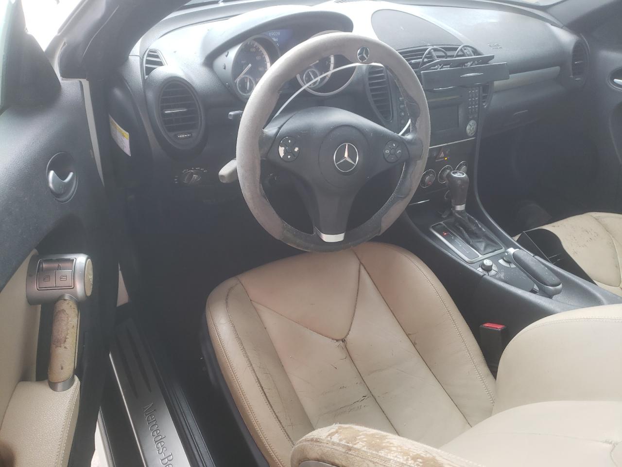 2009 Mercedes-benz Slk 350 White vin: WDBWK58F29F191892