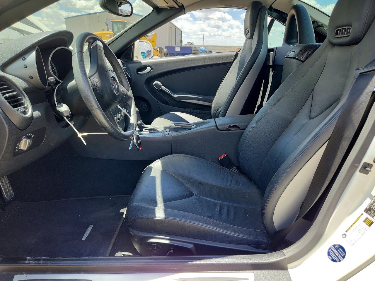 2009 Mercedes-benz Slk 350 White vin: WDBWK58F49F190808
