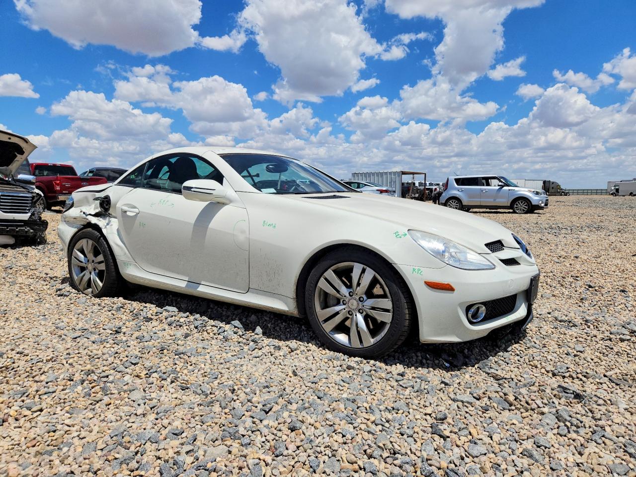 2009 Mercedes-benz Slk 350 White vin: WDBWK58F49F190808