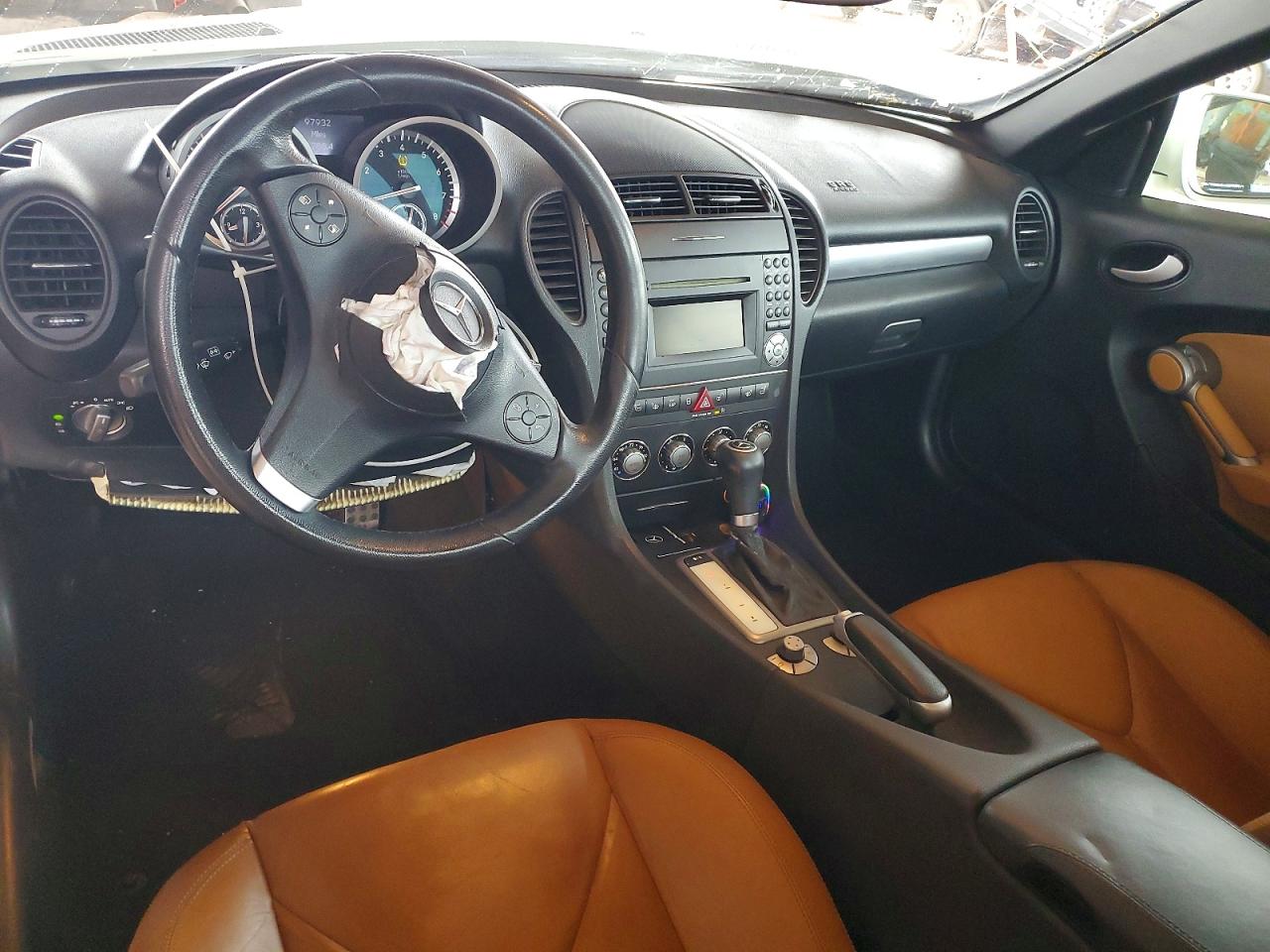 2009 Mercedes-benz Slk 350 White vin: WDBWK58F49F194566