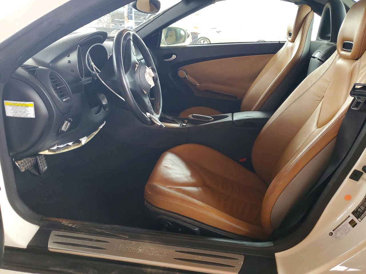 2009 Mercedes-benz Slk 350 White vin: WDBWK58F49F194566