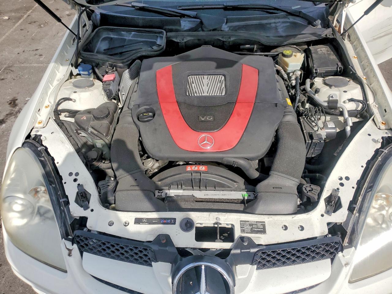 2009 Mercedes-benz Slk 350 White vin: WDBWK58F69F190423