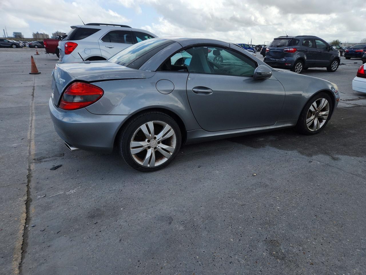 2009 Mercedes-benz Slk 350 Charcoal vin: WDBWK58F99F191226