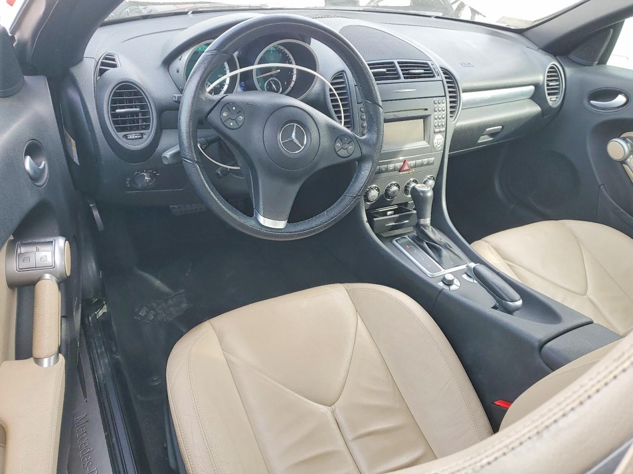 2009 Mercedes-benz Slk 350 White vin: WDBWK58F99F196314