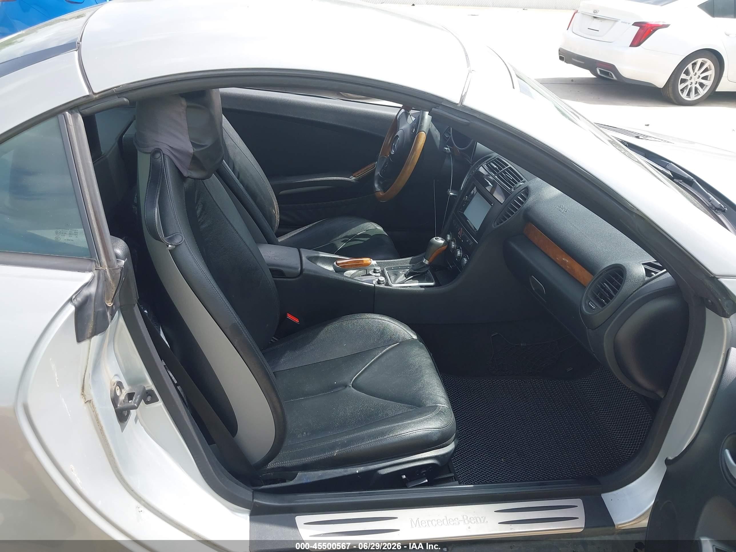 2010 Mercedes-benz Slk 300   Silver vin: WDBWK5EA0AF232016