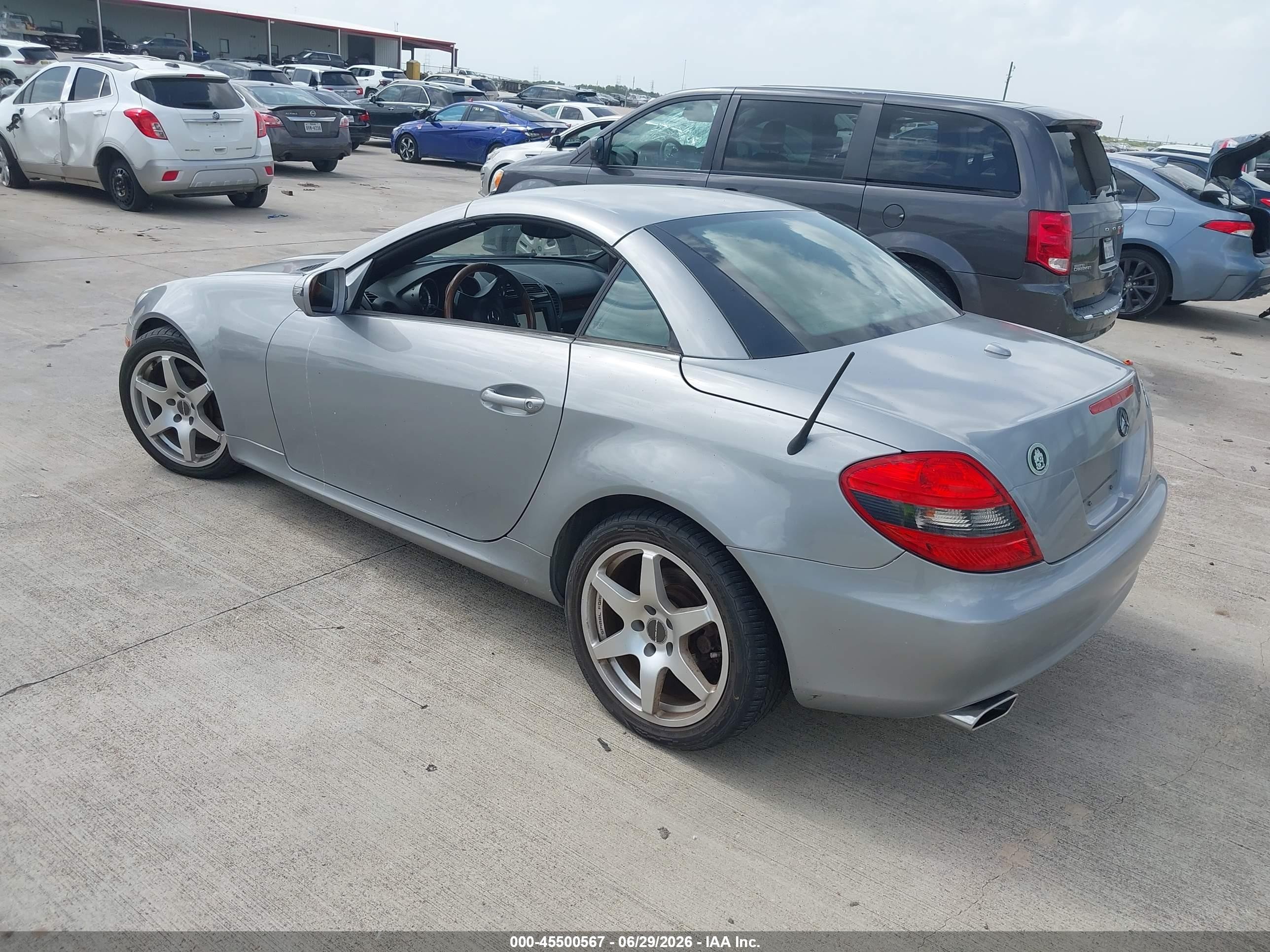 2010 Mercedes-benz Slk 300   Silver vin: WDBWK5EA0AF232016