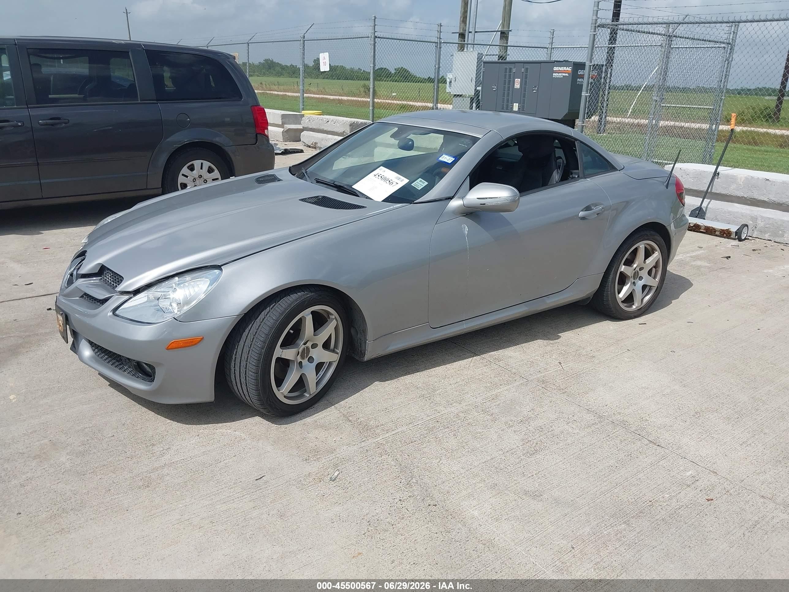 2010 Mercedes-benz Slk 300   Silver vin: WDBWK5EA0AF232016