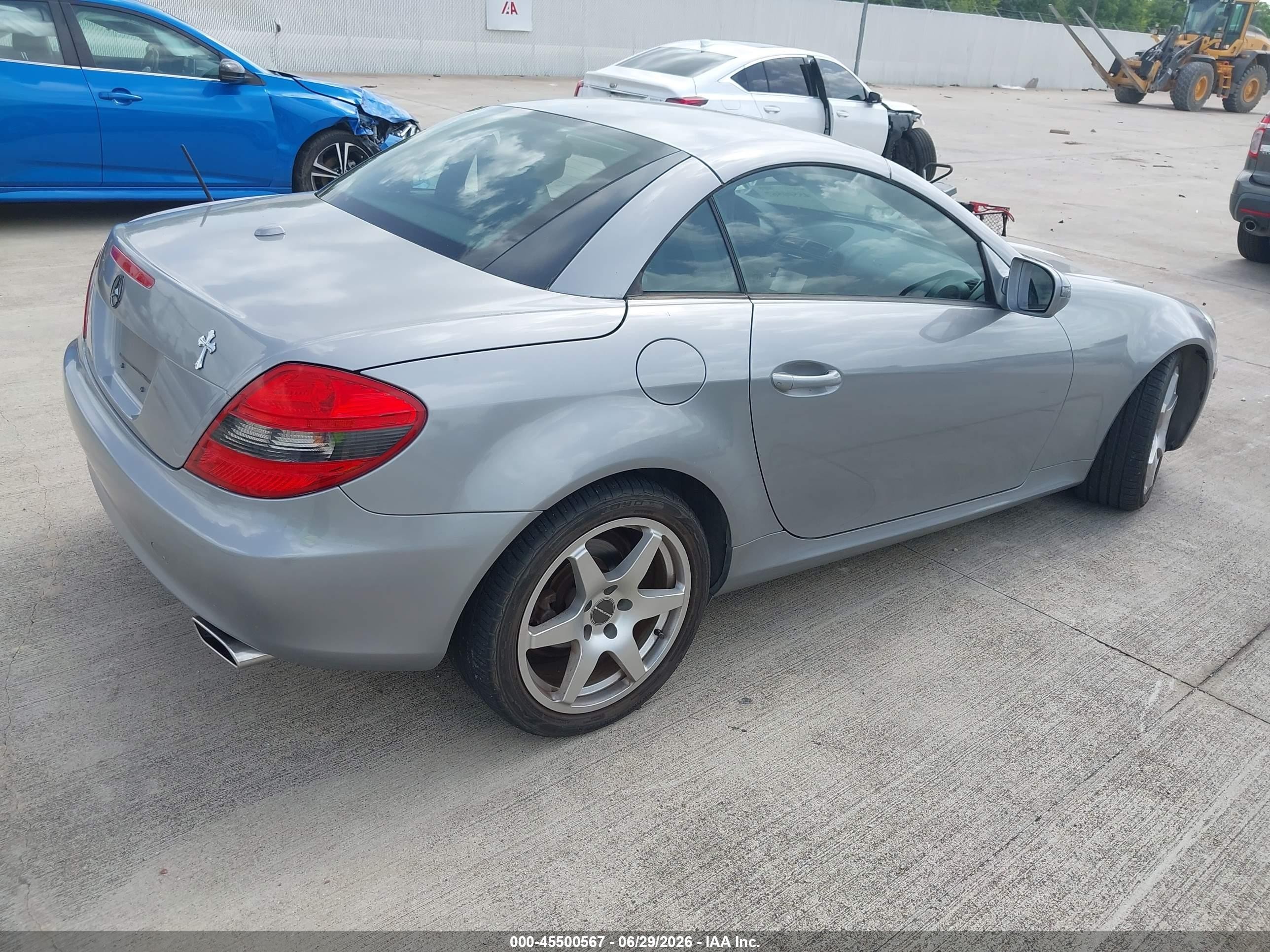 2010 Mercedes-benz Slk 300   Silver vin: WDBWK5EA0AF232016