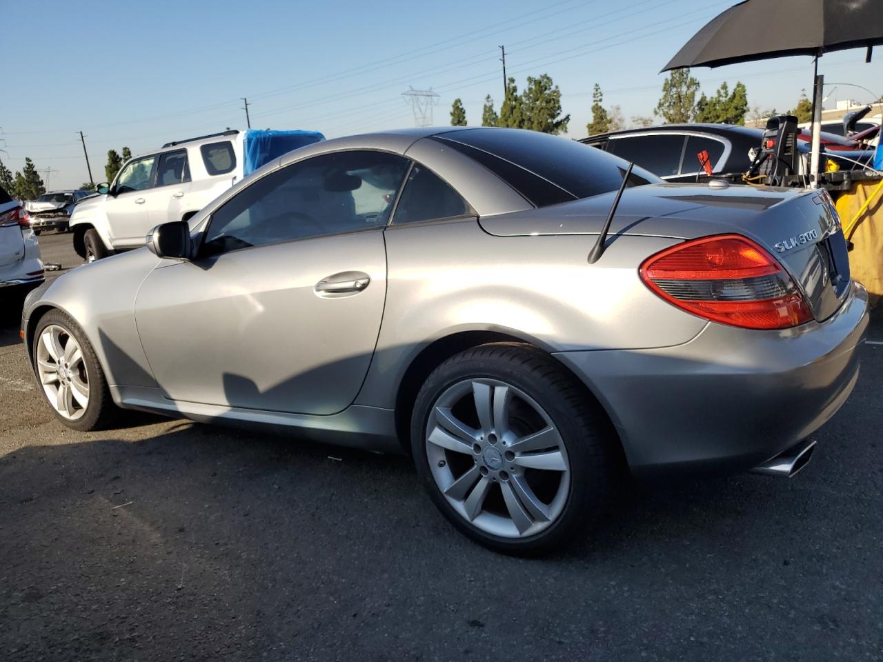 2010 Mercedes-benz Slk 300 Gray vin: WDBWK5EA0AF232145
