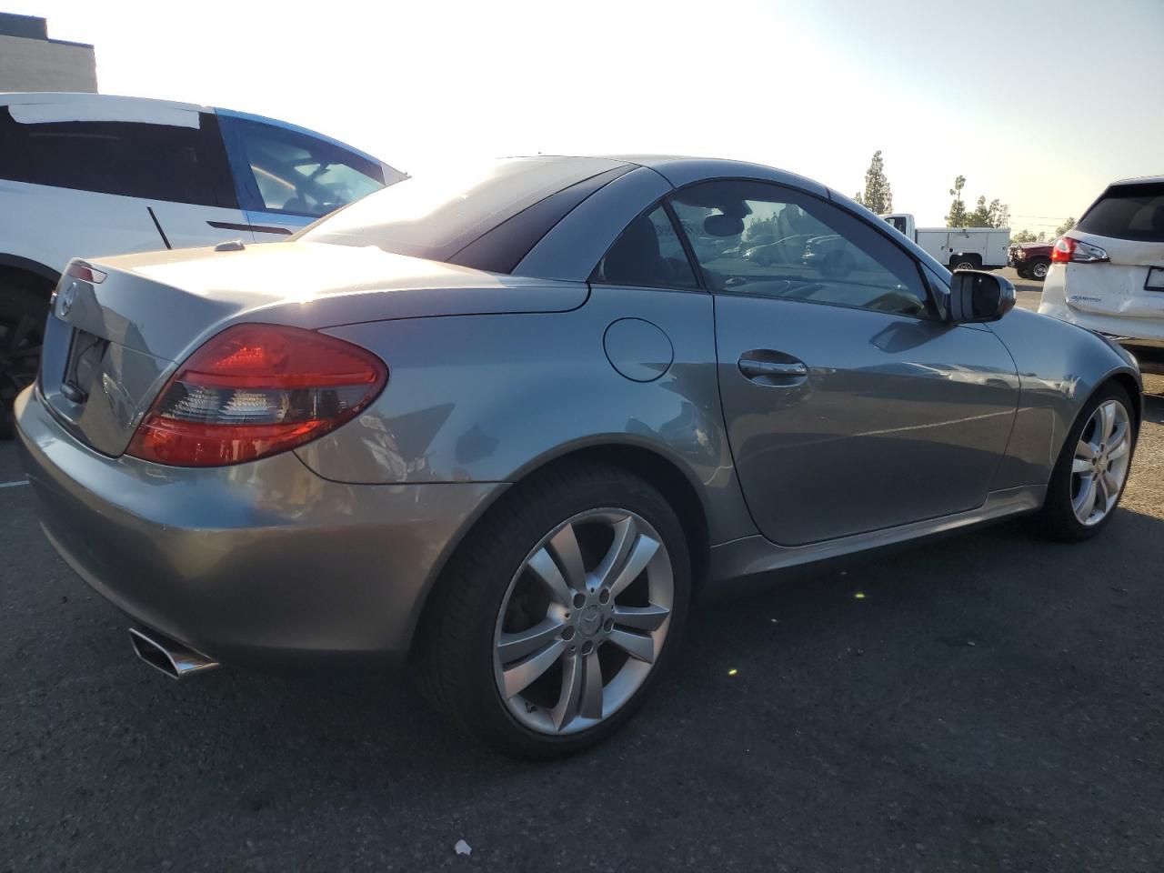 2010 Mercedes-benz Slk 300 Gray vin: WDBWK5EA0AF232145