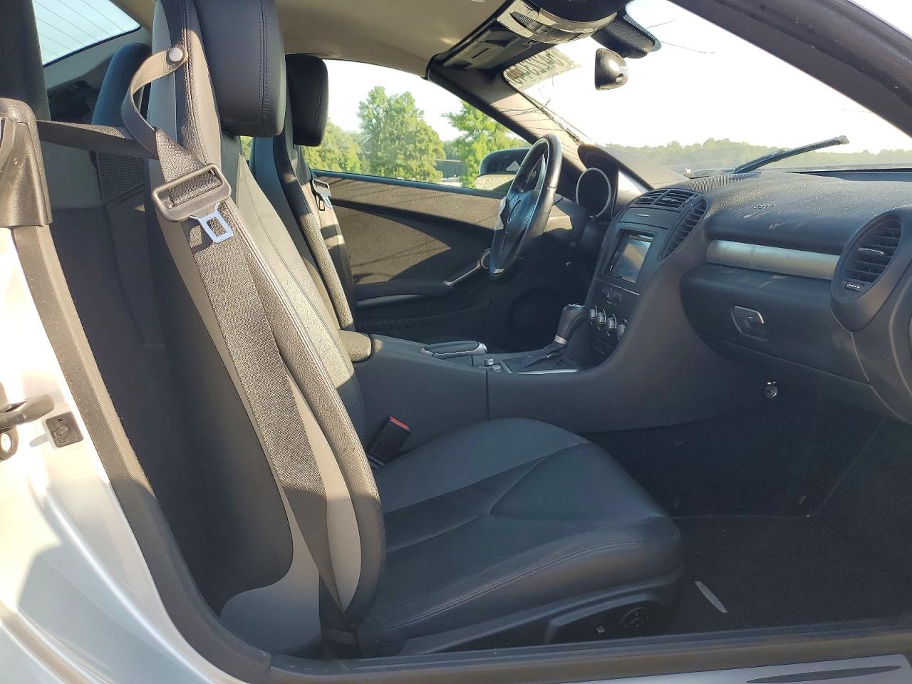 2010 Mercedes-benz Slk 300 Silver vin: WDBWK5EA3AF229725