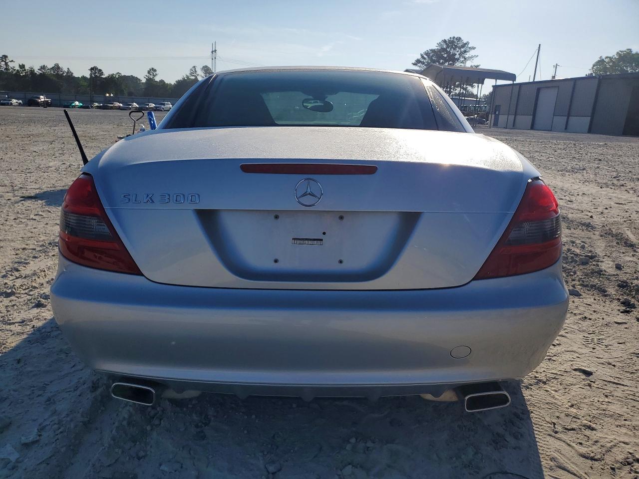 2010 Mercedes-benz Slk 300 Silver vin: WDBWK5EA3AF229725