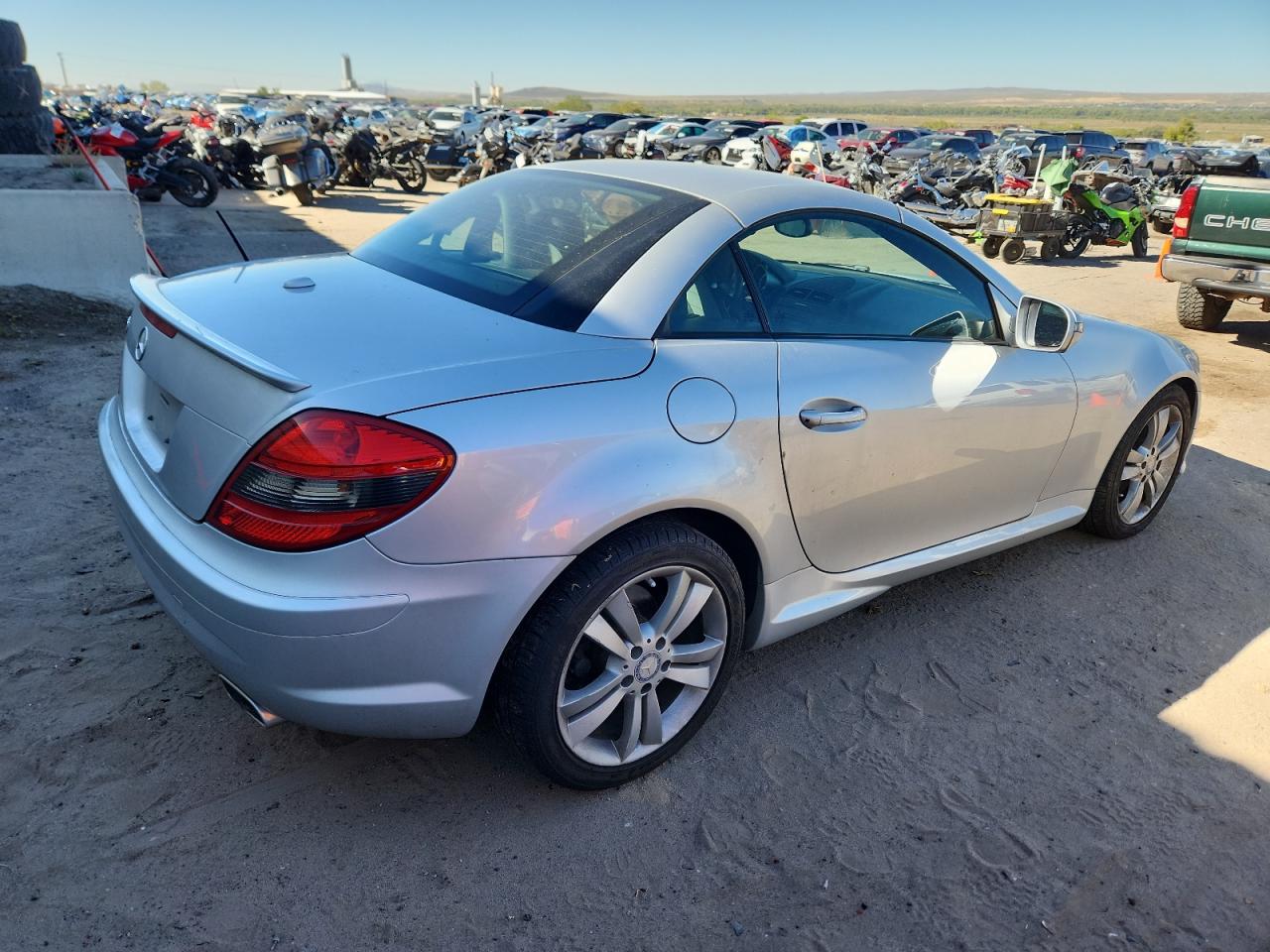 2011 Mercedes-benz Slk 300 Silver vin: WDBWK5EA3BF238636