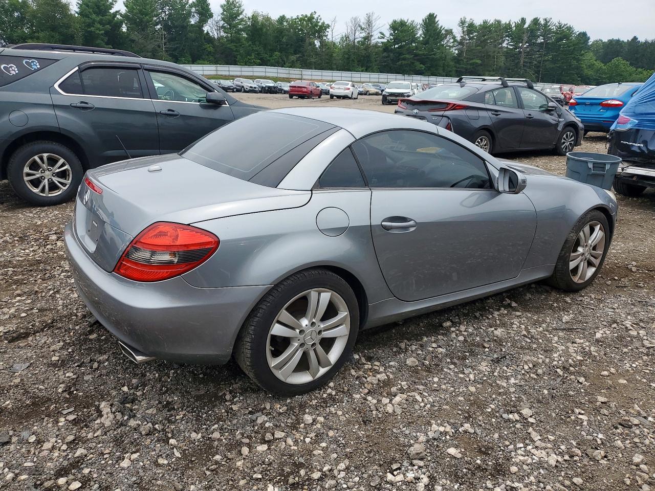 2010 Mercedes-benz Slk 300 Silver vin: WDBWK5EA5AF226244