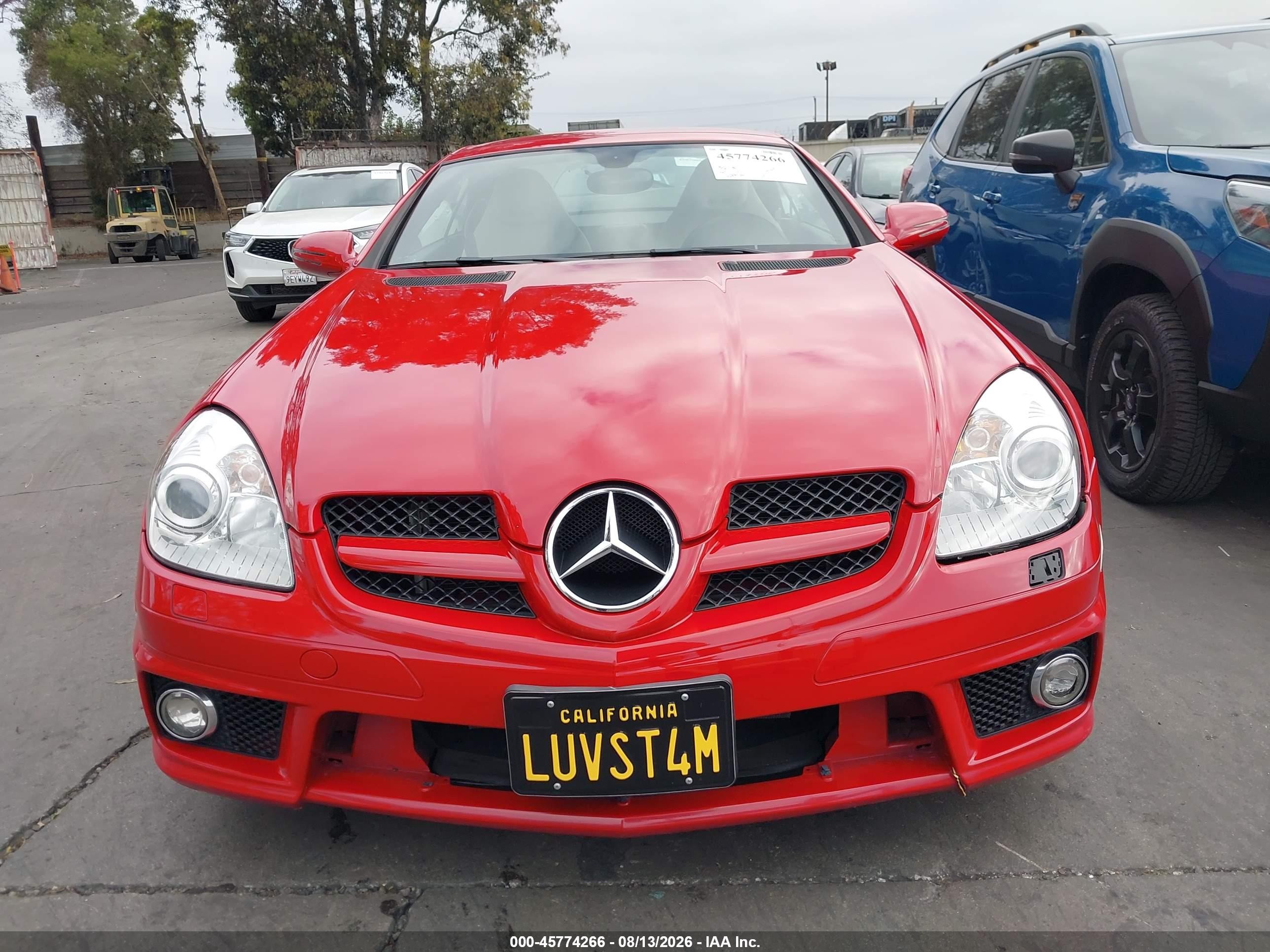 2010 Mercedes-benz Slk 350   Red vin: WDBWK5JA3AF230881