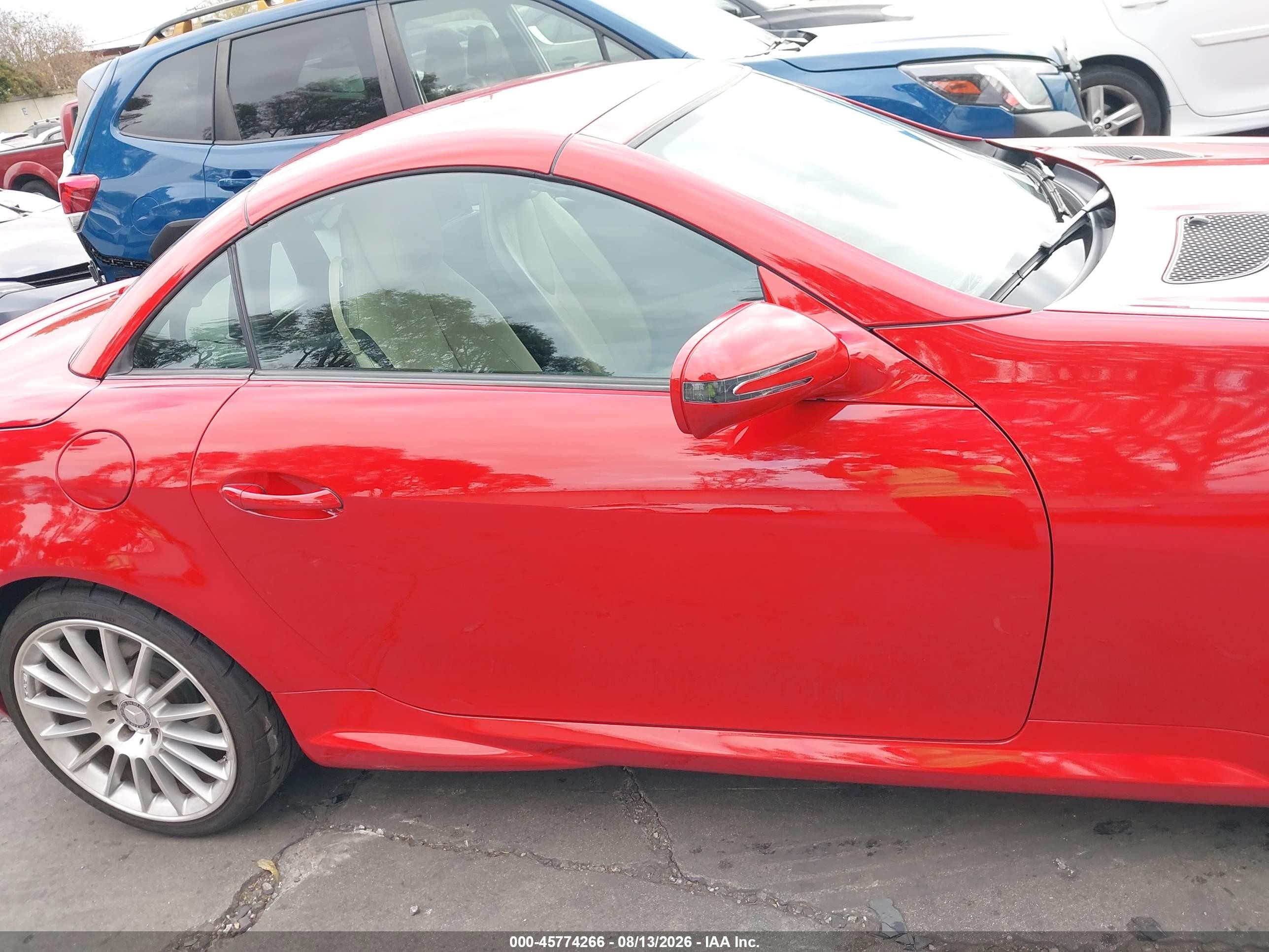2010 Mercedes-benz Slk 350   Red vin: WDBWK5JA3AF230881